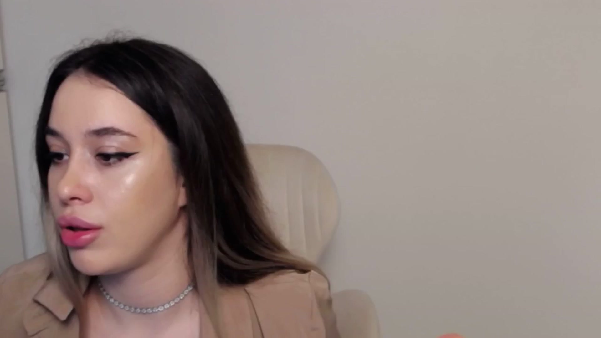 Gallery image thumbnail from LexxySelena's myfreecams stream on, 03/02/2025, 13:41 image 1 of 20
