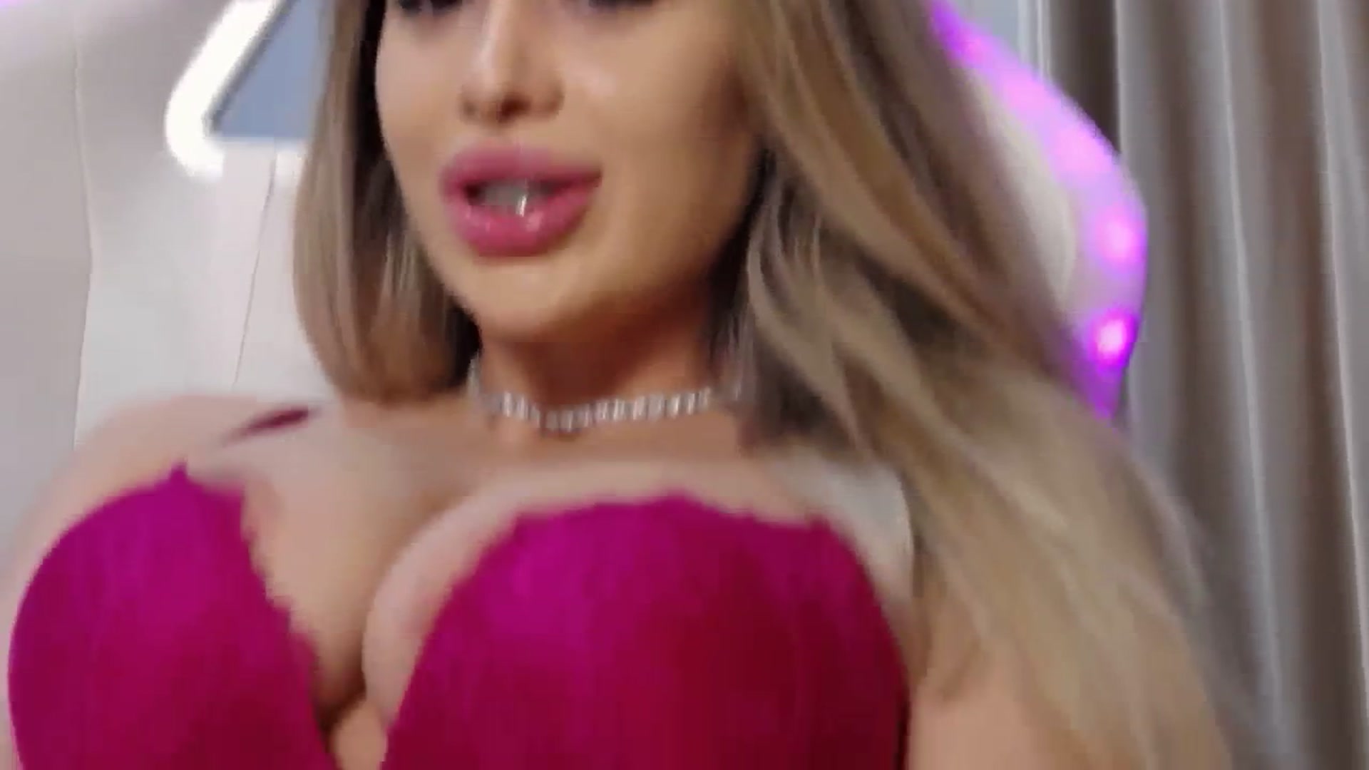 Gallery image thumbnail from LexxySelena's myfreecams stream on, 03/29/2025, 02:19 image 10 of 20