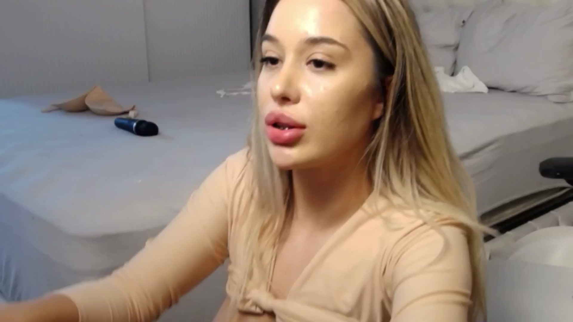 Gallery image thumbnail from LexxySelena's myfreecams stream on, 04/01/2025, 02:24 image 6 of 20
