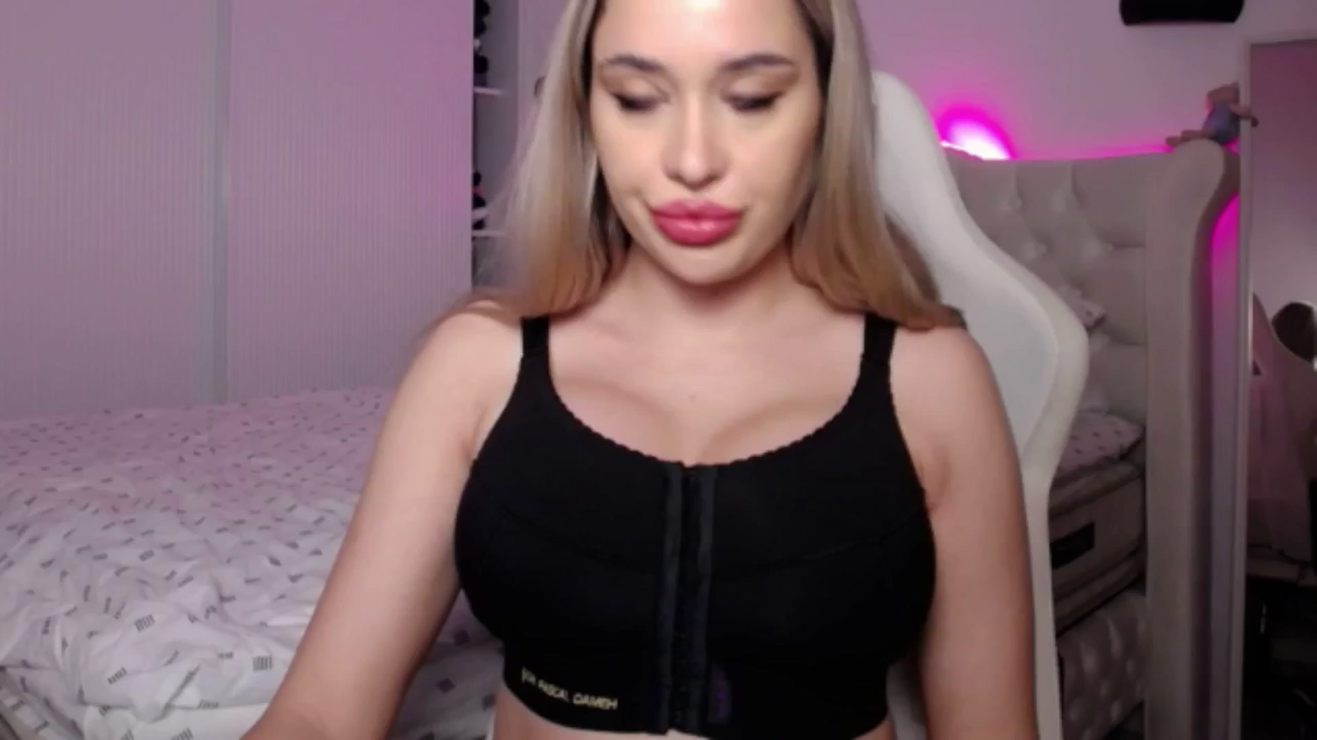 Gallery image thumbnail from LexxySelena's myfreecams stream on, 06/12/2025, 18:47 image 4 of 20