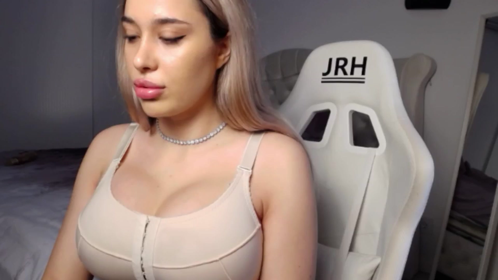 Gallery image thumbnail from LexxySelena's myfreecams stream on, 06/18/2025, 09:58 image 7 of 20