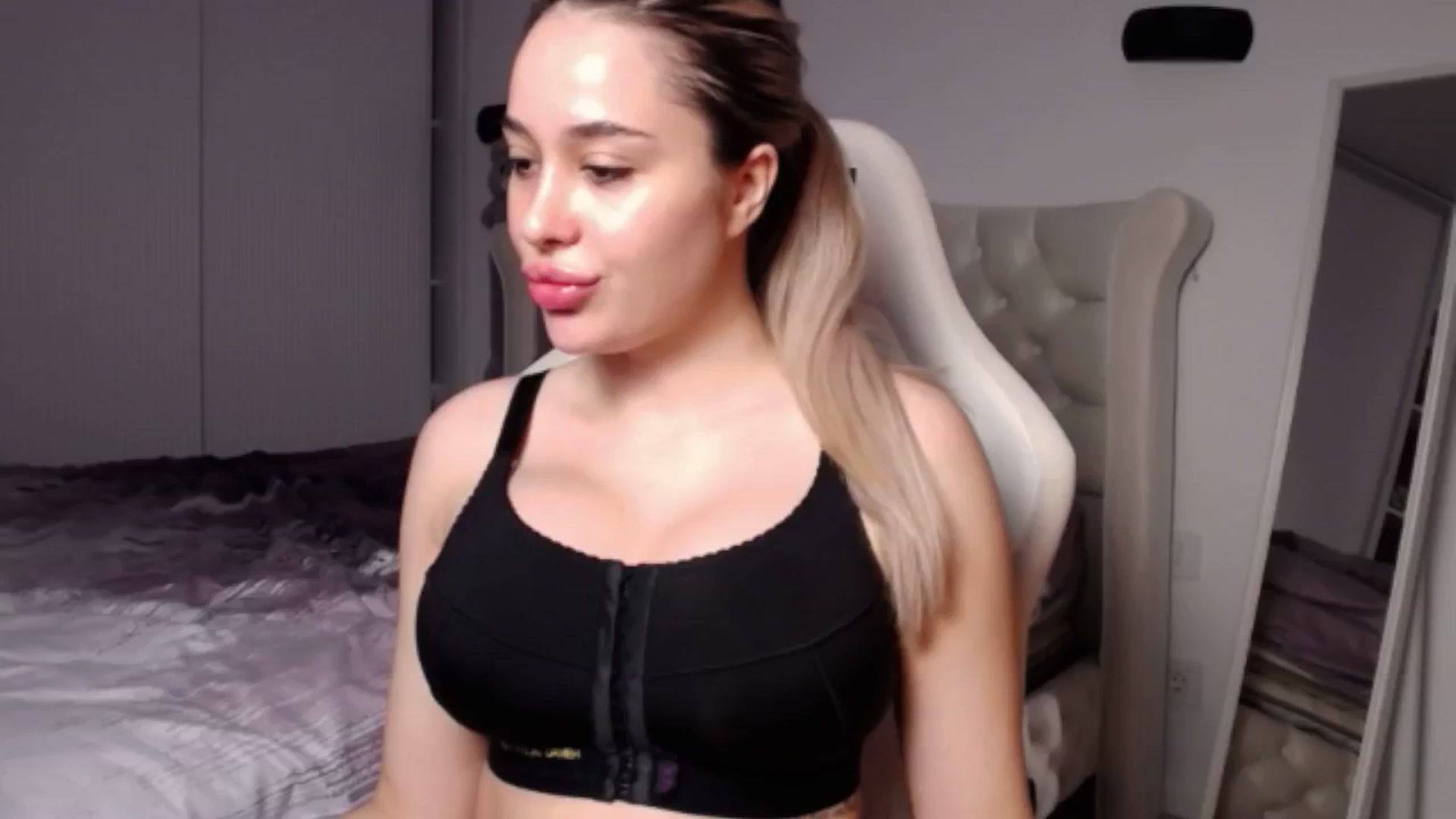 Gallery image thumbnail from LexxySelena's myfreecams stream on, 06/22/2025, 11:33 image 5 of 20