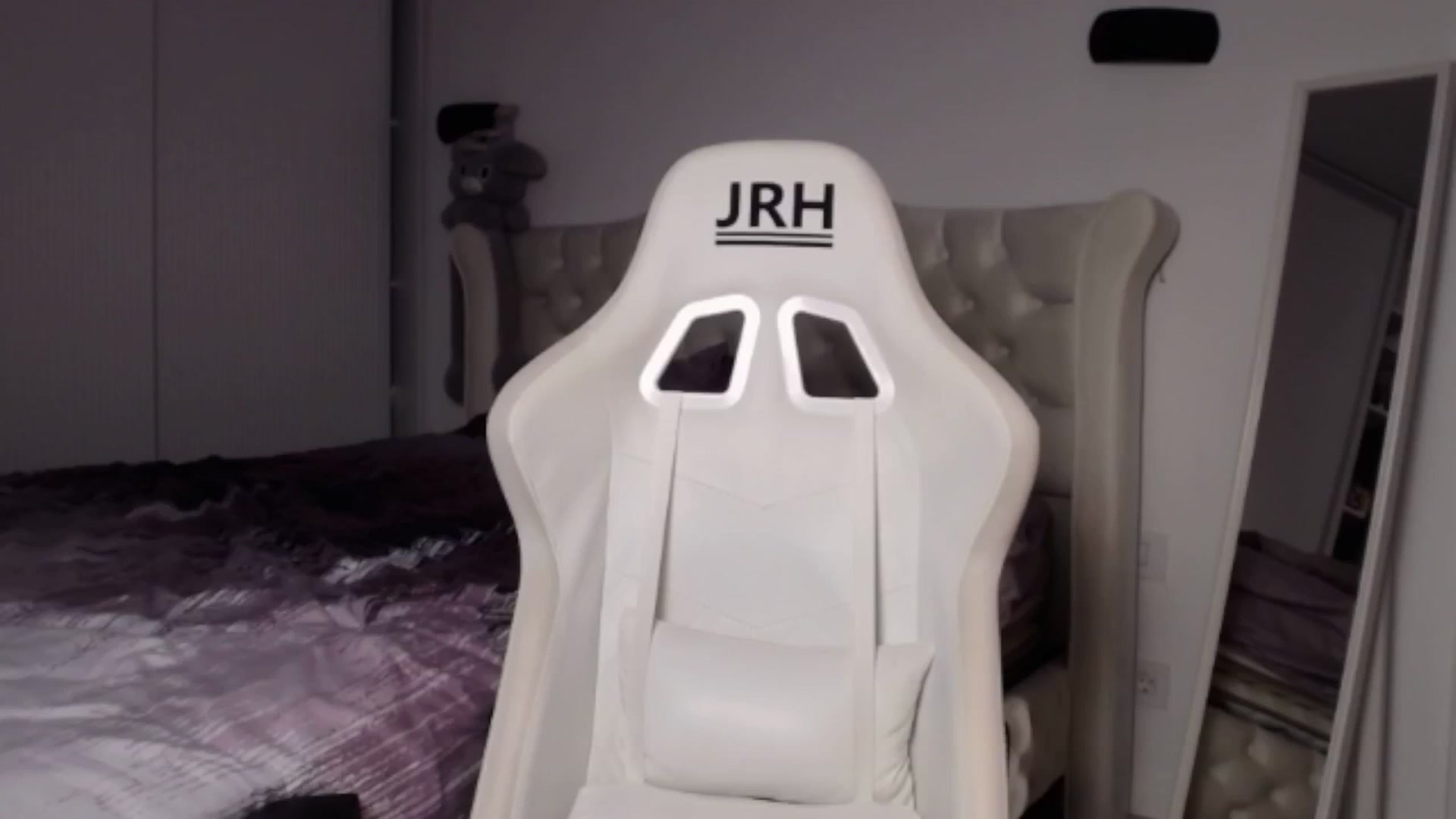 Gallery image thumbnail from LexxySelena's myfreecams stream on, 06/22/2025, 11:33 image 4 of 20
