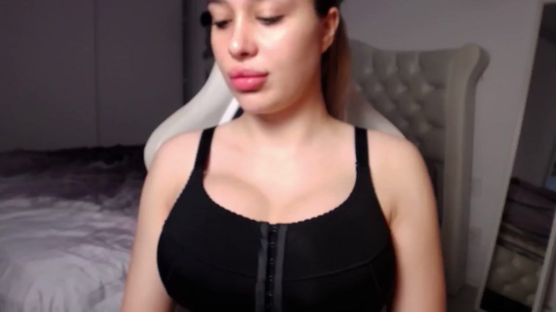 Gallery image thumbnail from LexxySelena's myfreecams stream on, 06/22/2025, 11:33 image 3 of 20