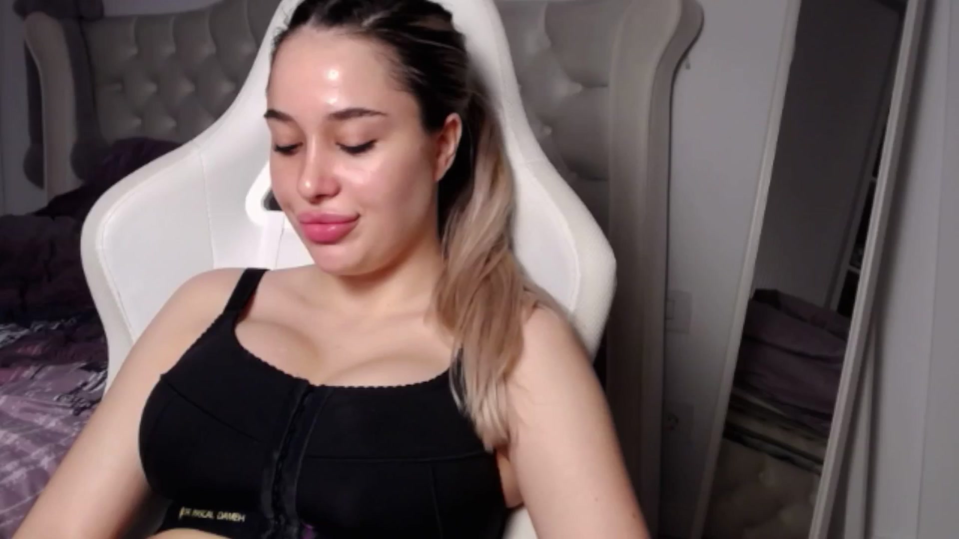 Gallery image thumbnail from LexxySelena's myfreecams stream on, 06/22/2025, 12:46 image 12 of 20