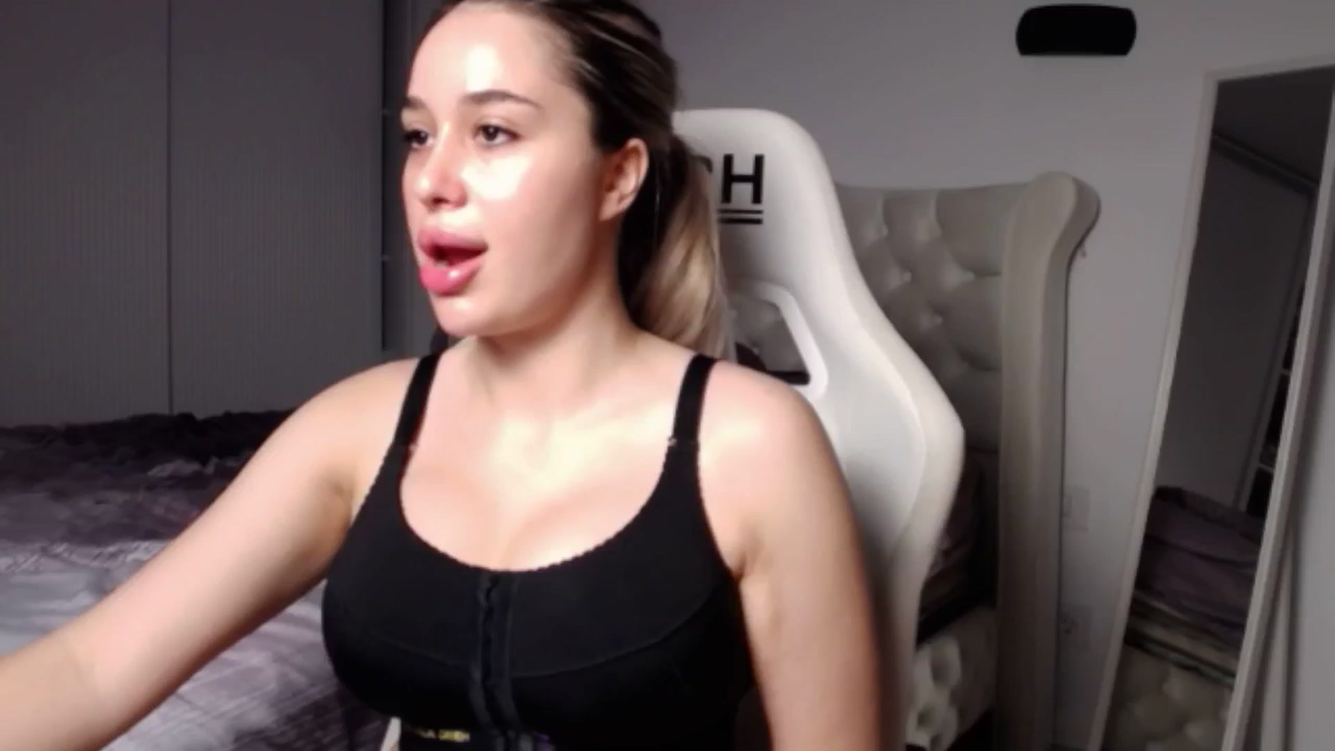Gallery image thumbnail from LexxySelena's myfreecams stream on, 06/22/2025, 12:46 image 20 of 20