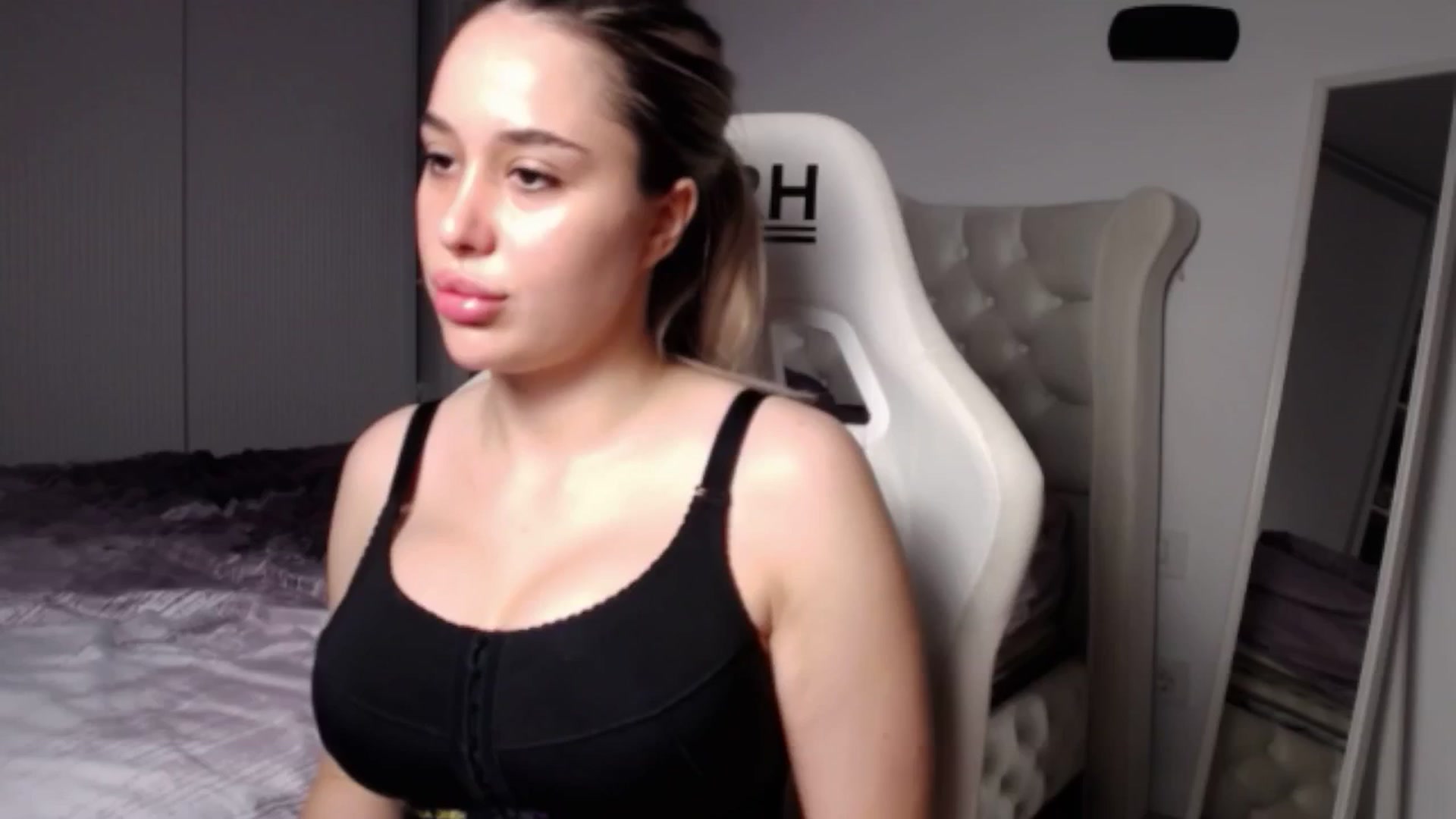 Gallery image thumbnail from LexxySelena's myfreecams stream on, 06/22/2025, 12:46 image 18 of 20