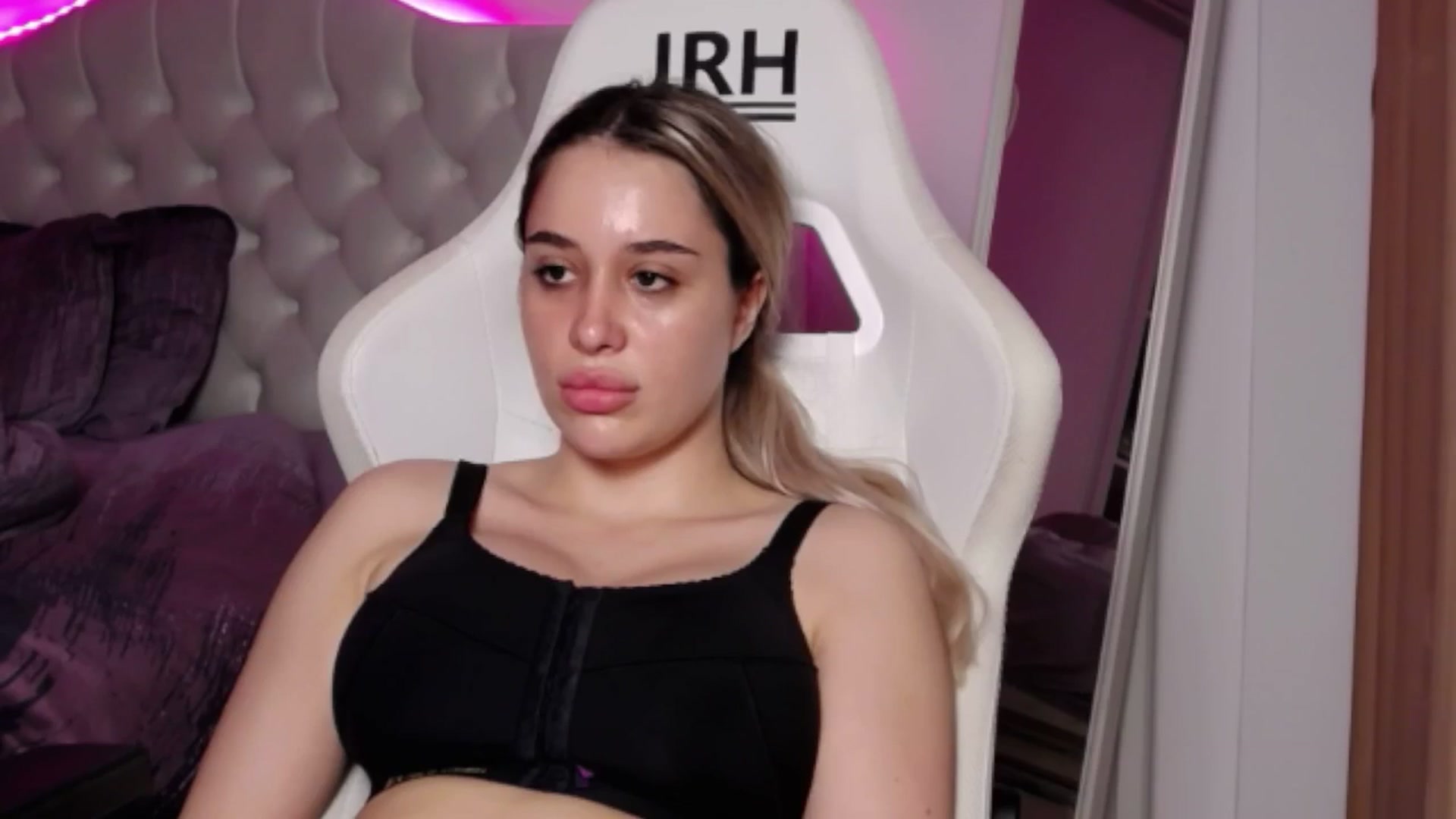 Gallery image thumbnail from LexxySelena's myfreecams stream on, 06/24/2025, 21:25 image 20 of 20