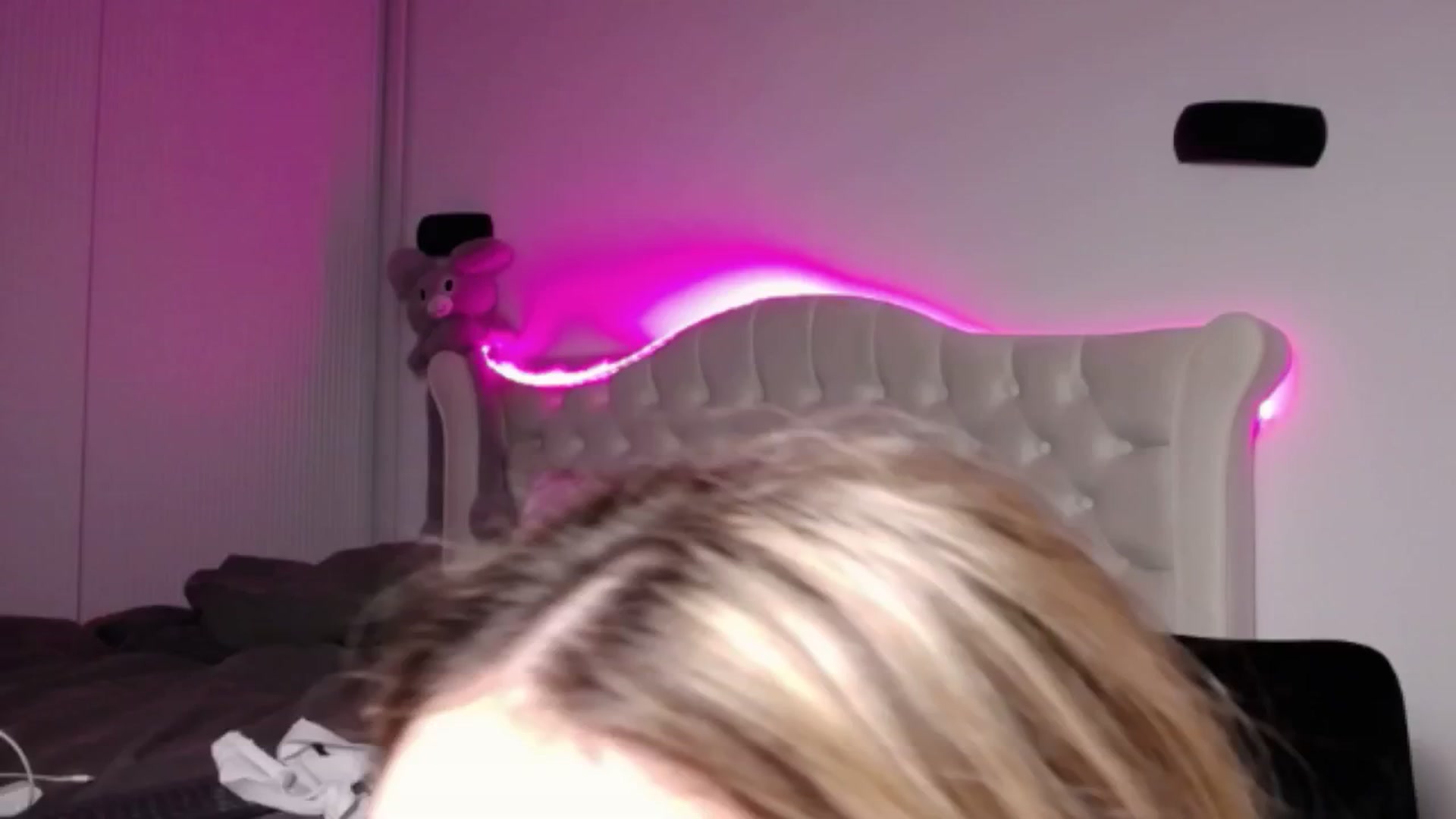 Gallery image thumbnail from LexxySelena's myfreecams stream on, 06/29/2025, 24:16 image 2 of 20