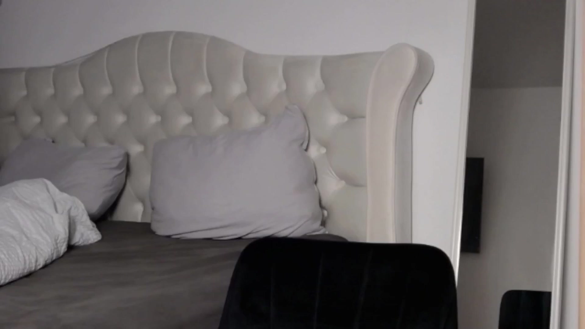 Gallery image thumbnail from LexxySelena's myfreecams stream on, 07/01/2025, 21:18 image 6 of 20
