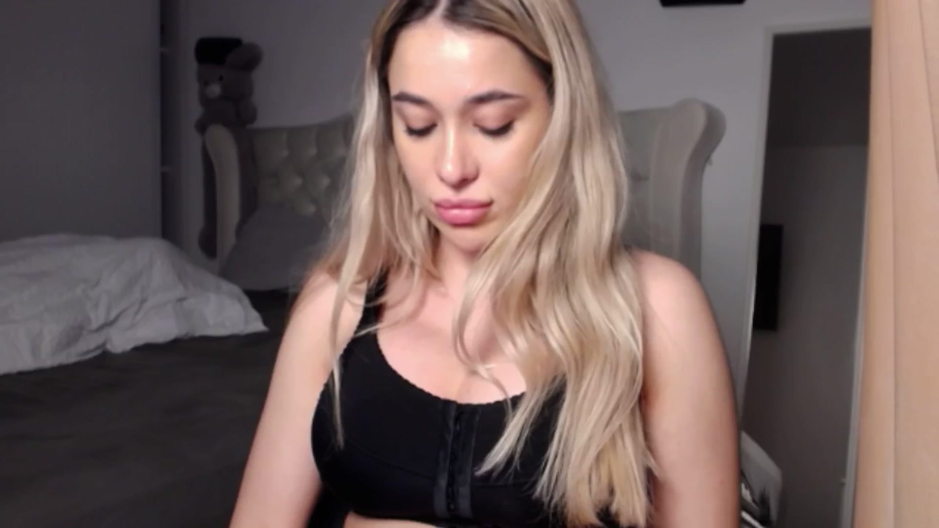 Gallery image thumbnail from LexxySelena's myfreecams stream on, 07/02/2025, 18:05 image 19 of 20