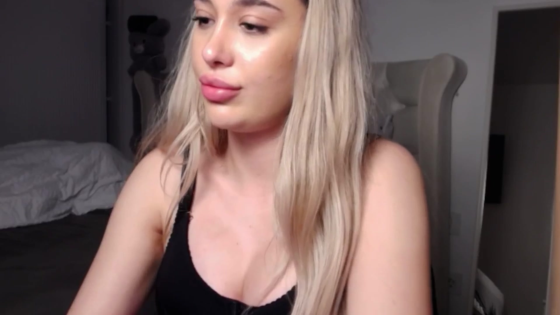 Gallery image thumbnail from LexxySelena's myfreecams stream on, 07/02/2025, 18:05 image 3 of 20