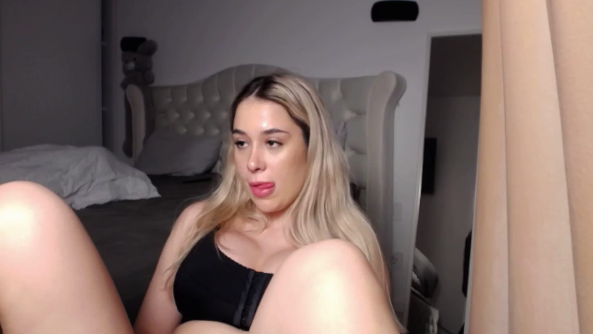 Gallery image thumbnail from LexxySelena's myfreecams stream on, 07/02/2025, 19:02 image 13 of 20