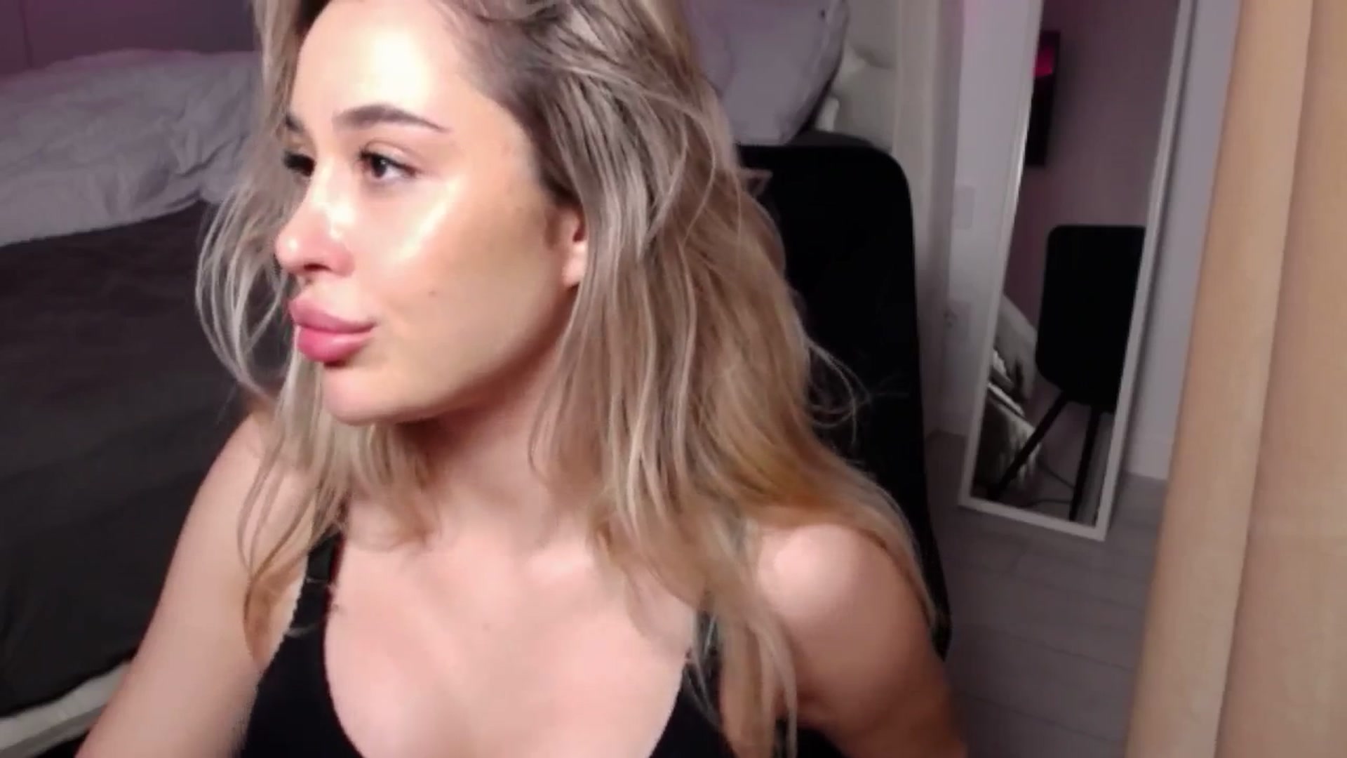 Gallery image thumbnail from LexxySelena's myfreecams stream on, 07/02/2025, 22:23 image 10 of 20