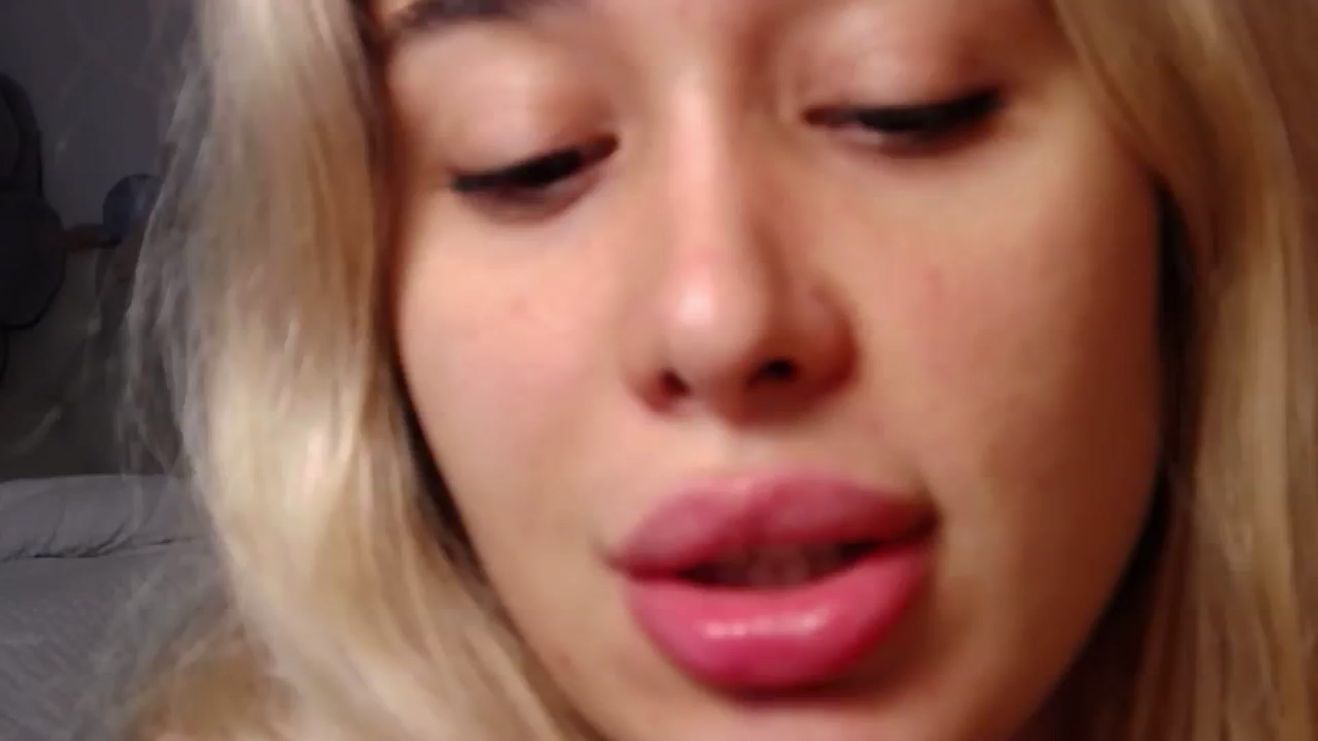 Gallery image thumbnail from LexxySelena's myfreecams stream on, 08/06/2025, 12:03 image 2 of 20