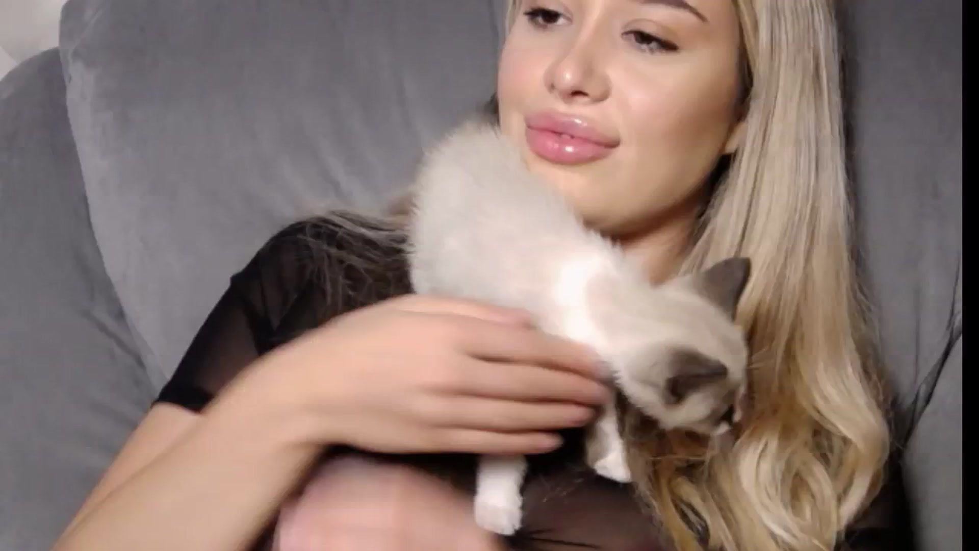 Gallery image thumbnail from LexxySelena's myfreecams stream on, 09/09/2025, 24:07 image 2 of 20