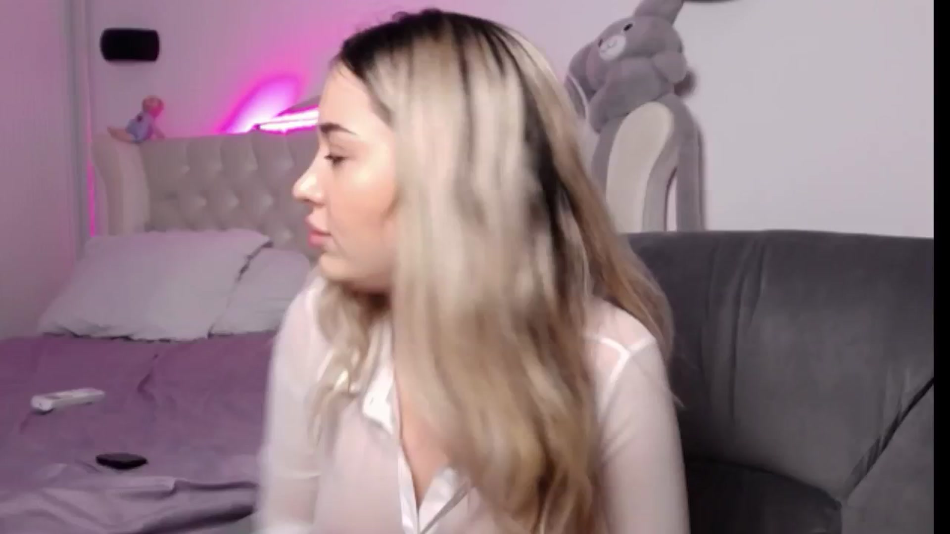 Gallery image thumbnail from LexxySelena's myfreecams stream on, 09/10/2025, 24:45 image 9 of 20