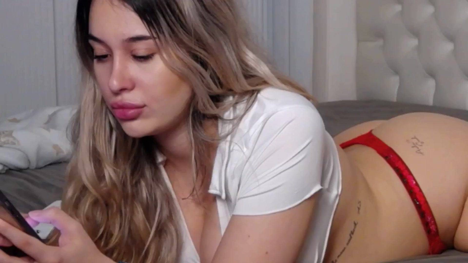 Gallery image thumbnail from LexxySelena's myfreecams stream on, 11/10/2025, 01:20 image 6 of 20