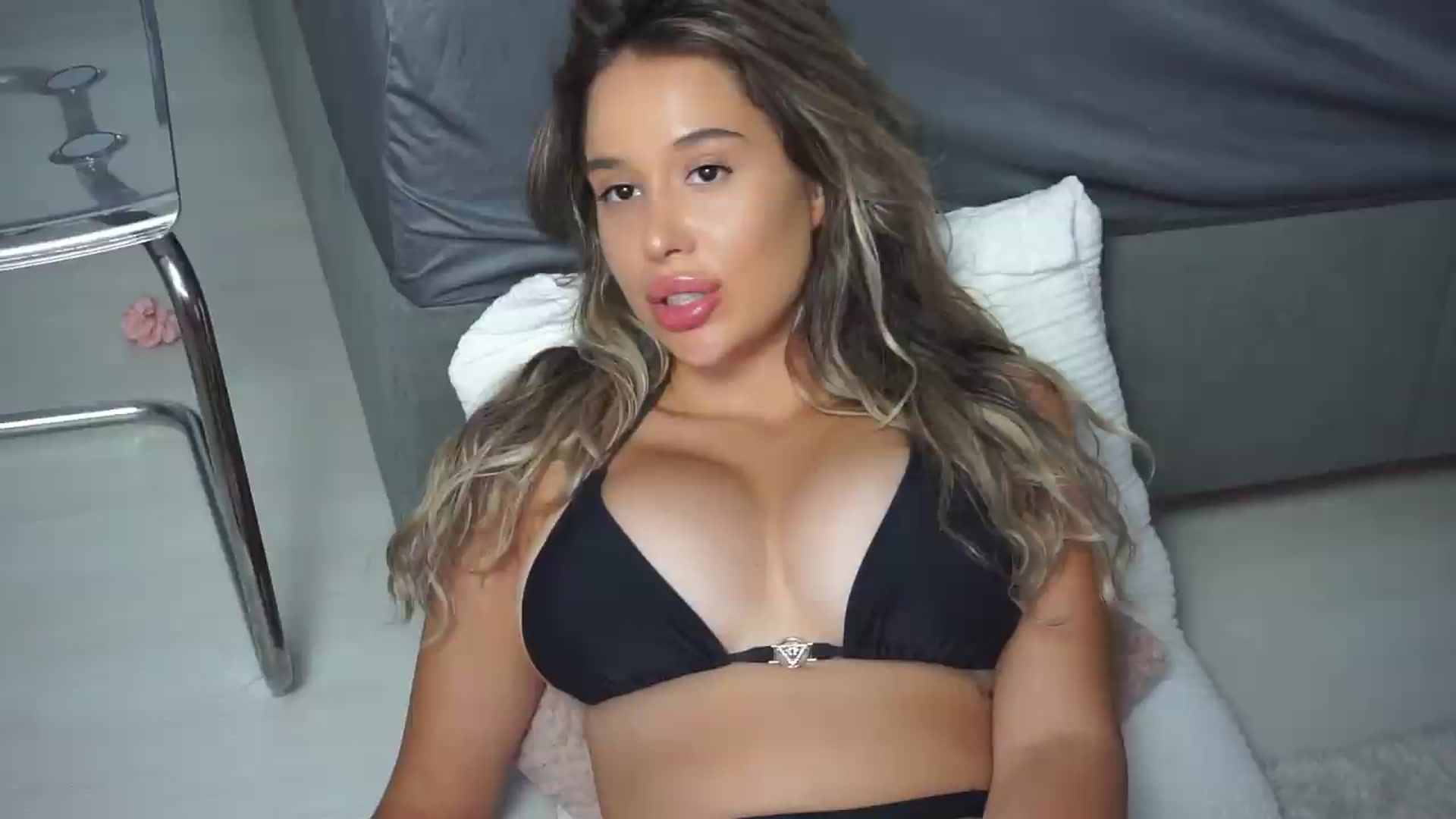 Gallery image thumbnail from LexxySelena's myfreecams stream on, 08/12/2026, 22:23 image 1 of 20