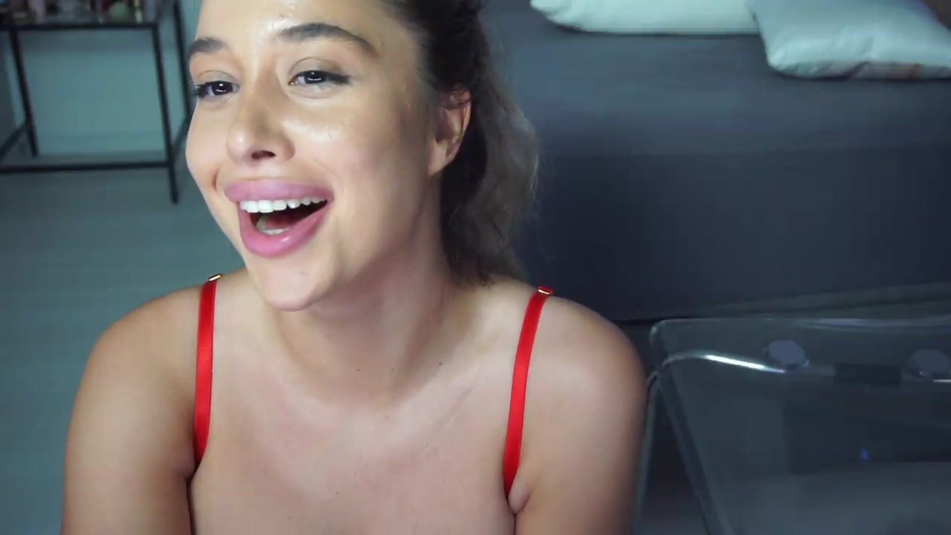 Gallery image thumbnail from LexxySelena's myfreecams stream on, 08/16/2026, 22:09 image 5 of 20