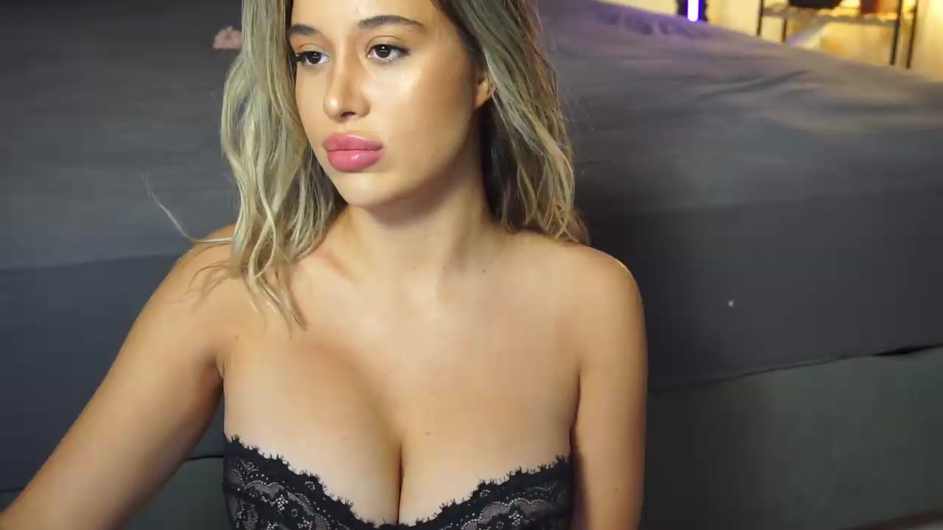 Gallery image thumbnail from LexxySelena's myfreecams stream on, 08/18/2026, 18:18 image 16 of 20