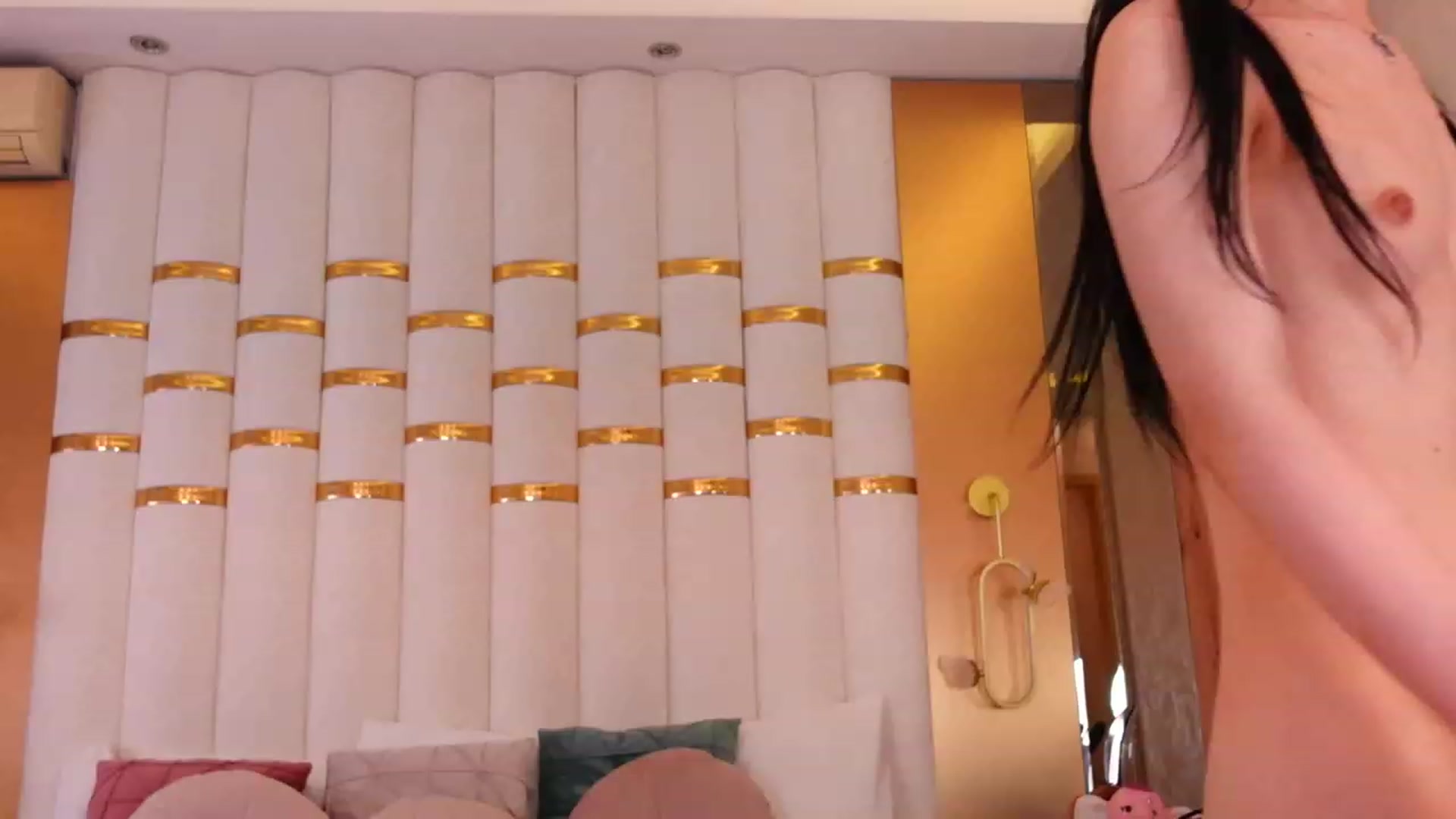 Gallery image thumbnail from Lexy_Angell's myfreecams stream on, 03/23/2023, 15:31 image 7 of 20