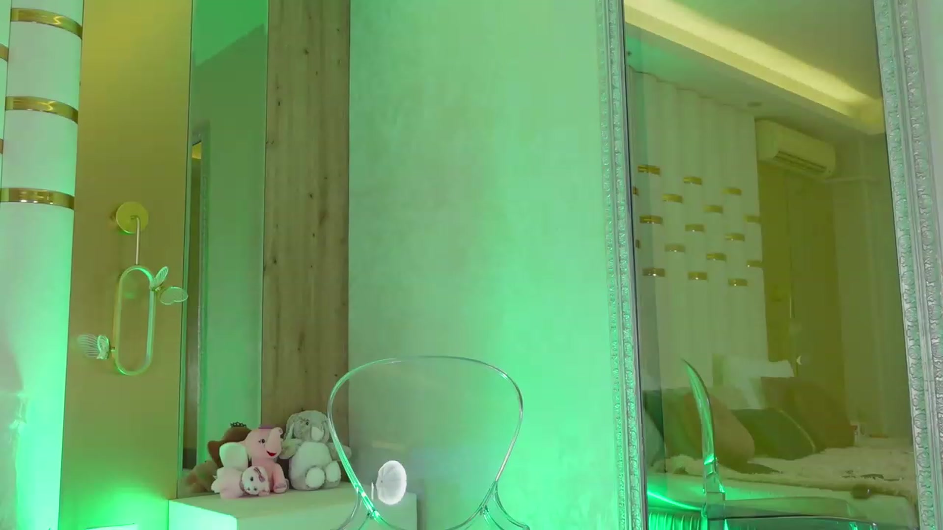 Gallery image thumbnail from Lexy_Angell's myfreecams stream on, 07/12/2023, 11:38 image 17 of 20
