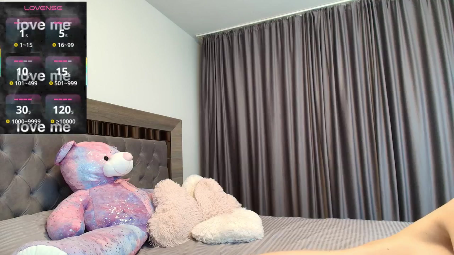 Gallery image thumbnail from Lexy_Angell's myfreecams stream on, 12/13/2025, 19:08 image 14 of 20
