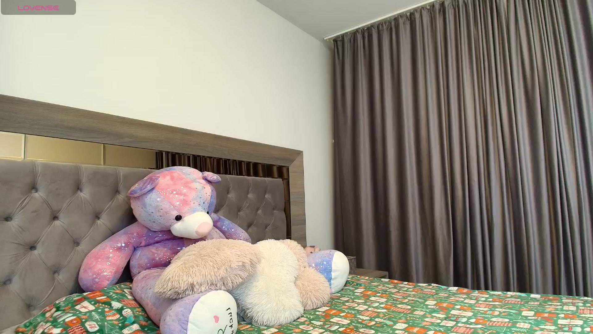 Gallery image thumbnail from Lexy_Angell's myfreecams stream on, 01/11/2026, 16:01 image 16 of 20