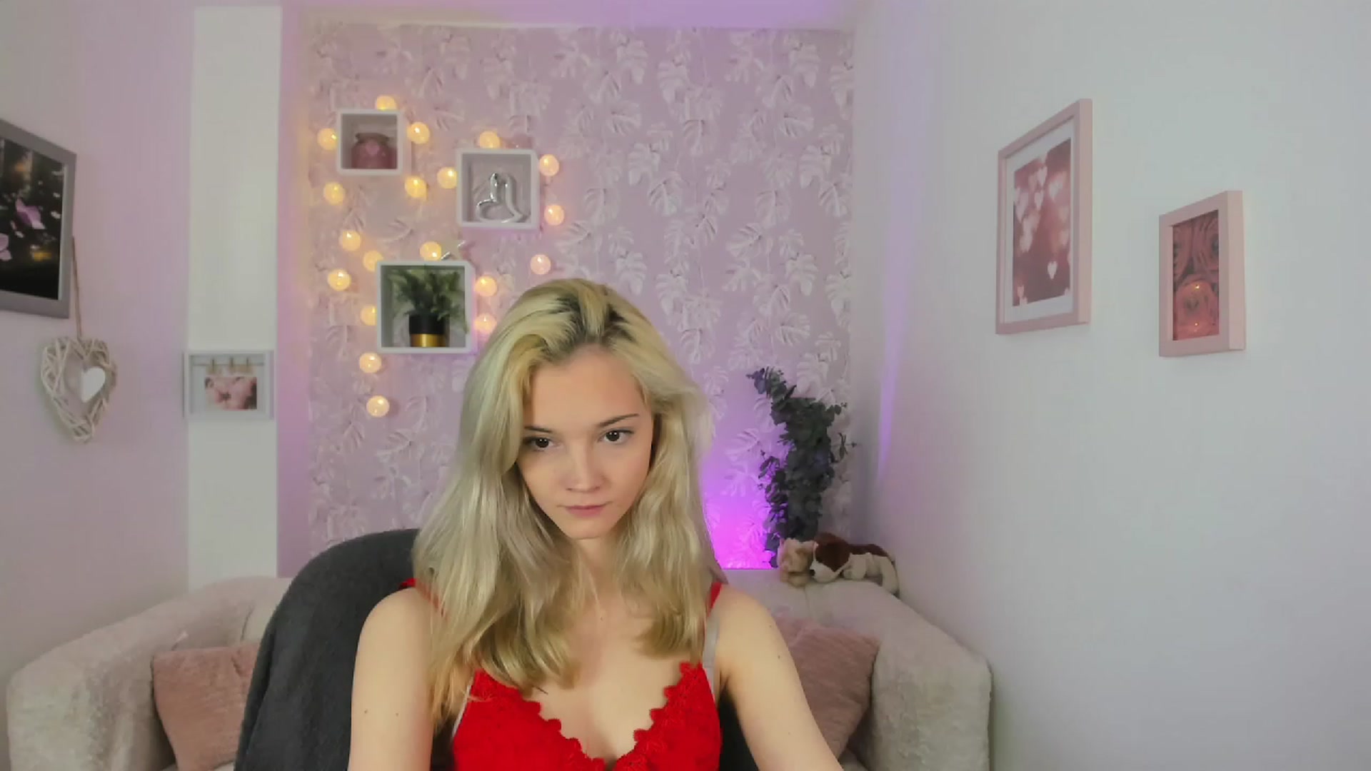 Gallery image thumbnail from Lexy_Belle18's myfreecams stream on, 05/15/2023, 10:05 image 2 of 20