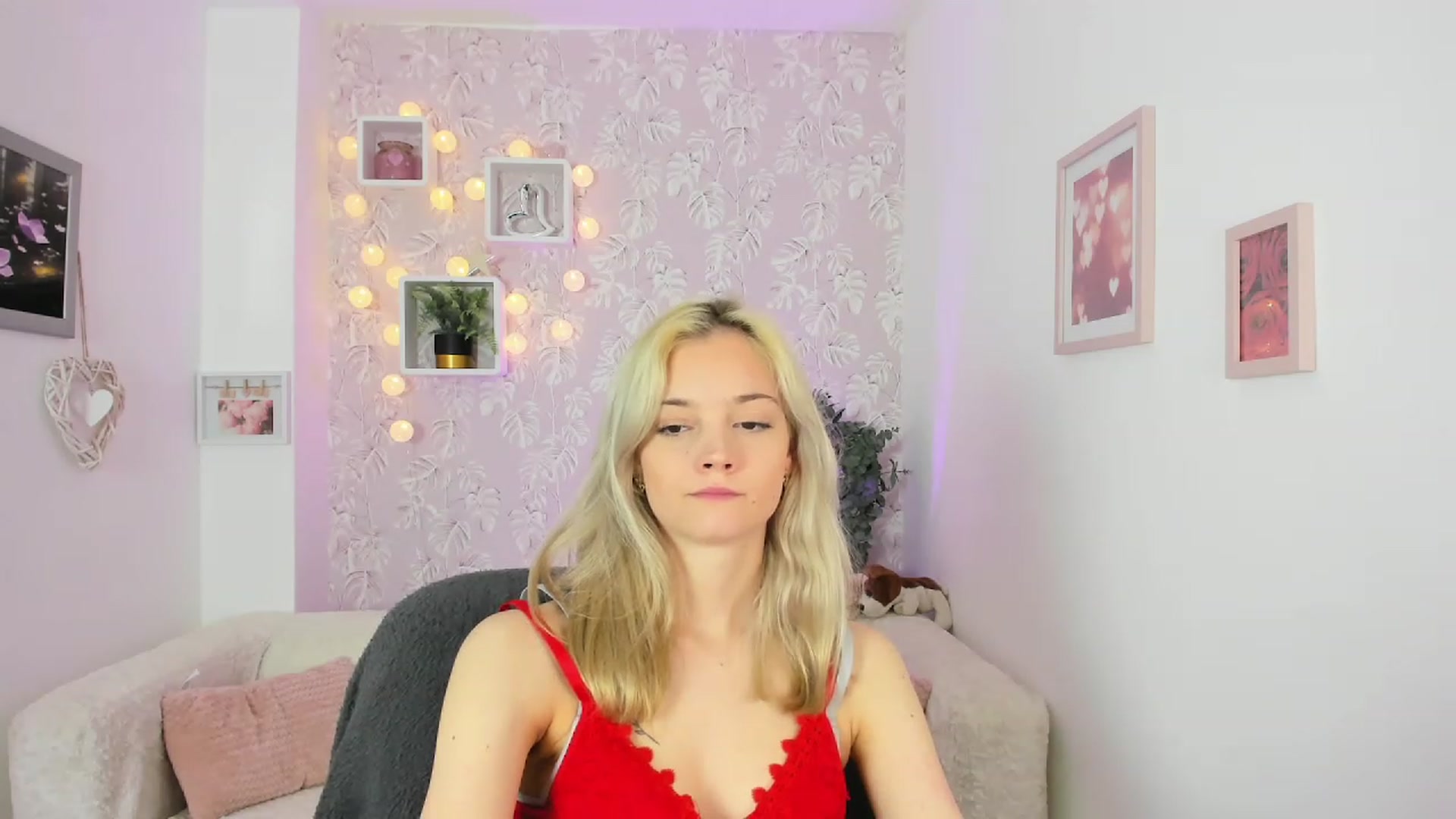 Gallery image thumbnail from Lexy_Belle18's myfreecams stream on, 05/15/2023, 10:05 image 18 of 20