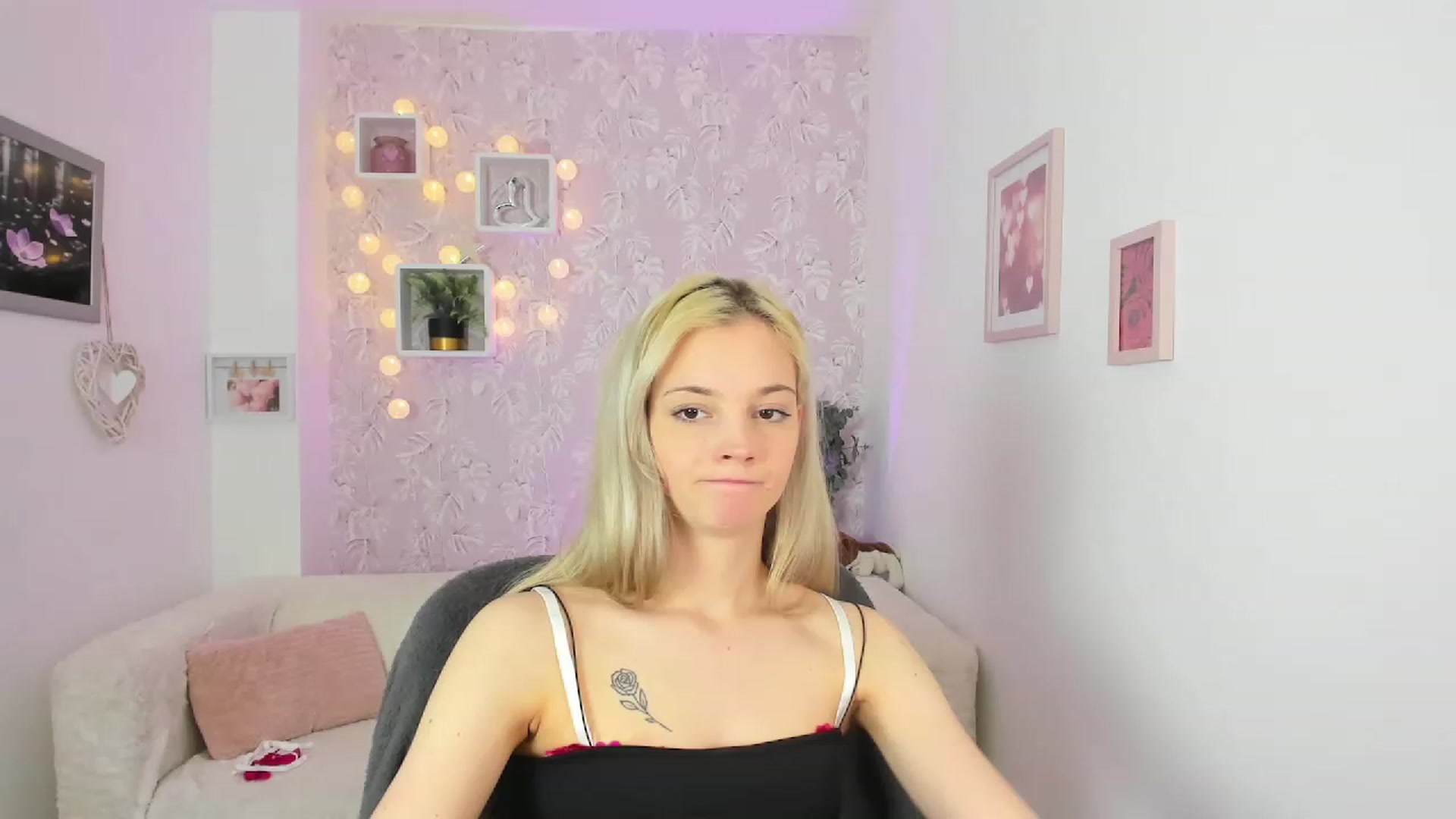 Gallery image thumbnail from Lexy_Belle18's myfreecams stream on, 05/16/2023, 12:18 image 13 of 20