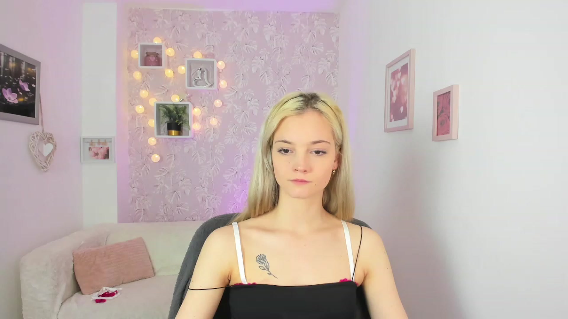 Gallery image thumbnail from Lexy_Belle18's myfreecams stream on, 05/16/2023, 12:18 image 10 of 20