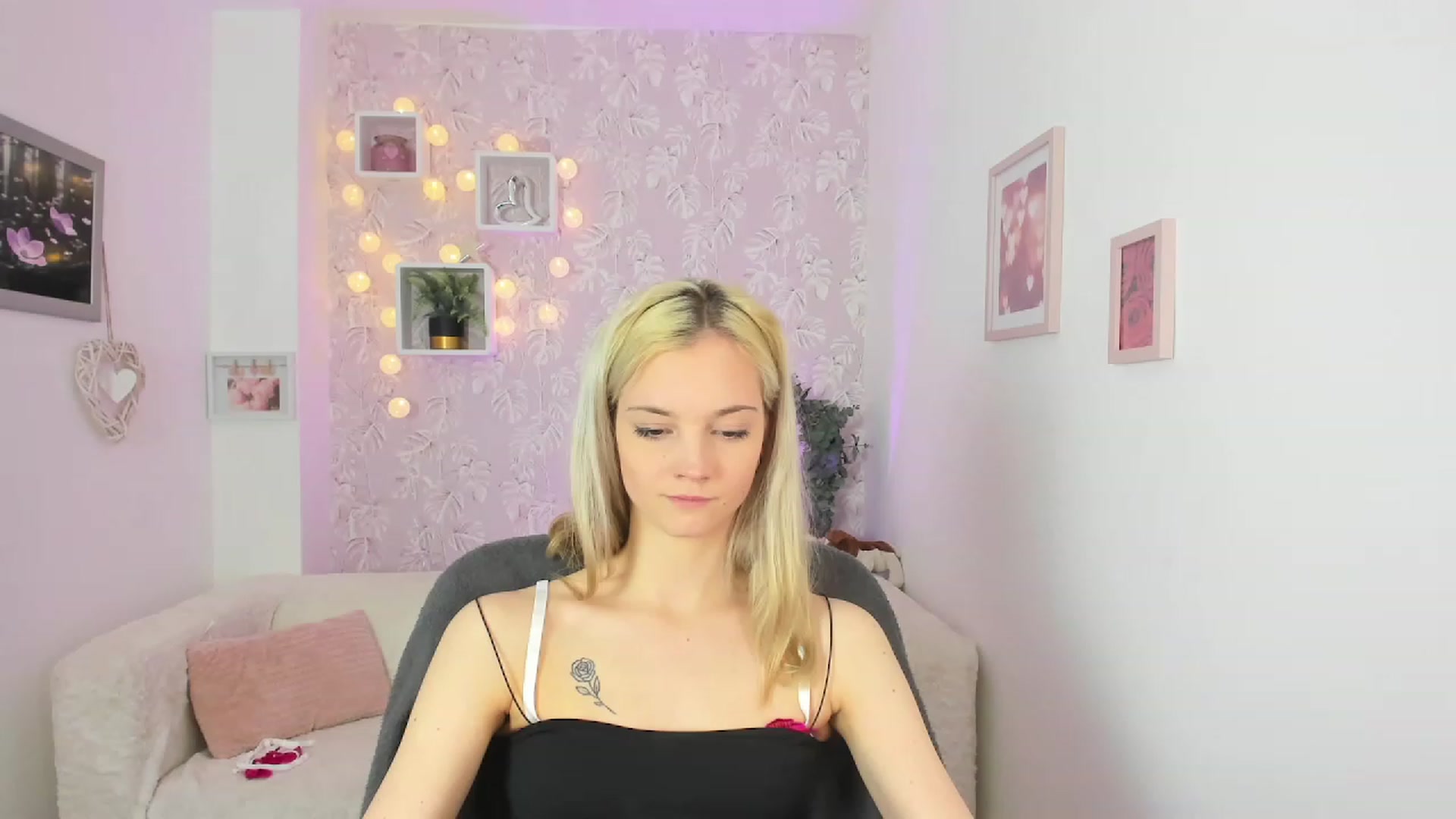 Gallery image thumbnail from Lexy_Belle18's myfreecams stream on, 05/16/2023, 12:48 image 5 of 20