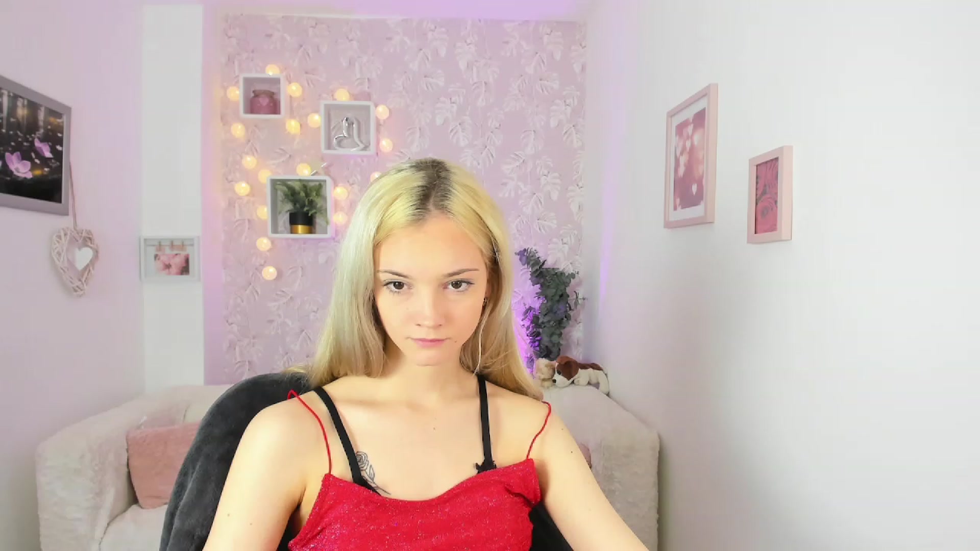 Gallery image thumbnail from Lexy_Belle18's myfreecams stream on, 05/17/2023, 09:21 image 13 of 20