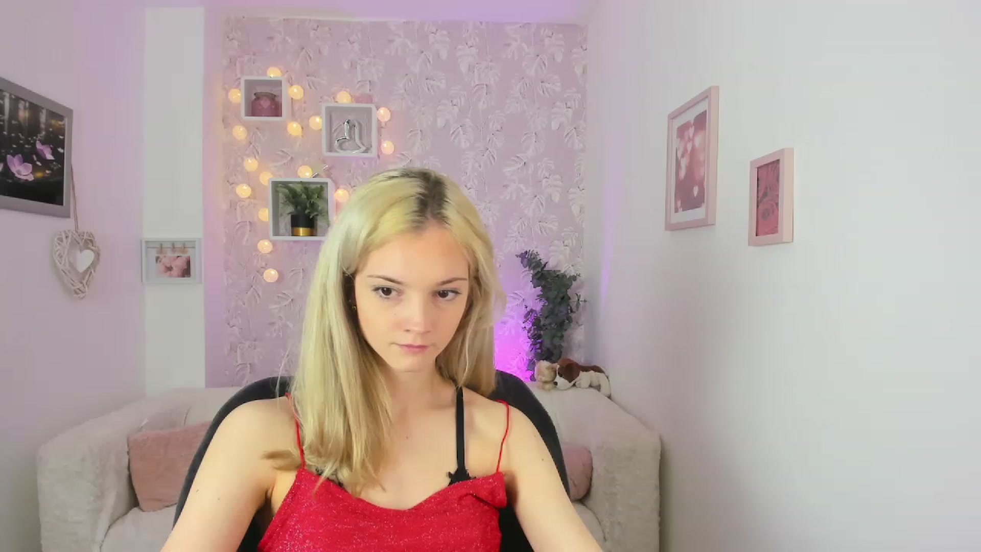 Gallery image thumbnail from Lexy_Belle18's myfreecams stream on, 05/17/2023, 09:21 image 5 of 20