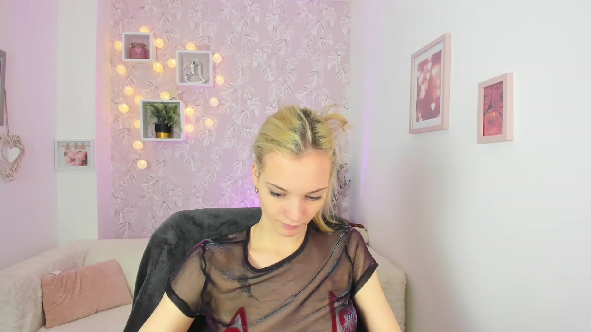 Gallery image thumbnail from Lexy_Belle18's myfreecams stream on, 05/19/2023, 09:55 image 10 of 20