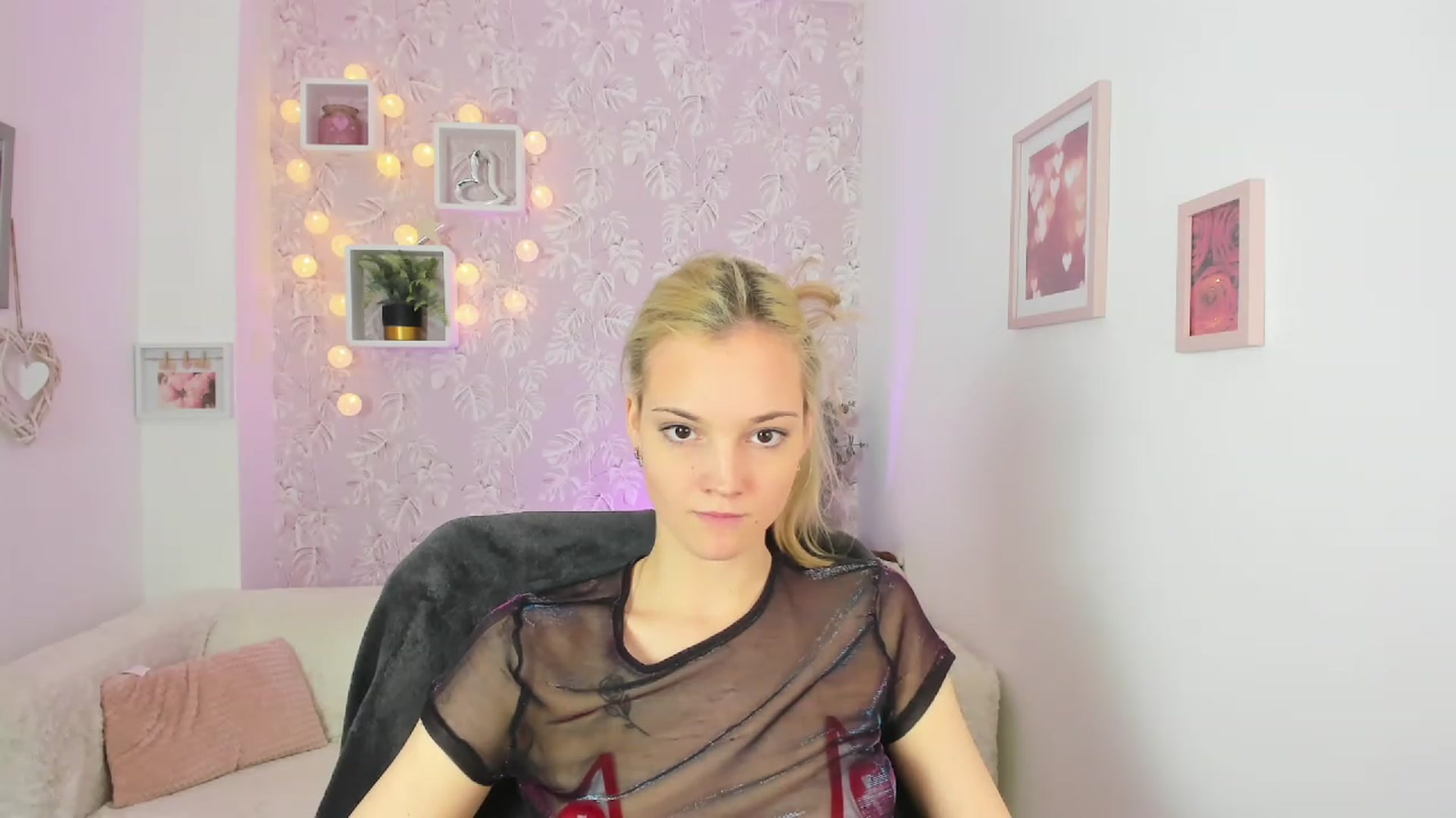 Gallery image thumbnail from Lexy_Belle18's myfreecams stream on, 05/19/2023, 09:55 image 13 of 20