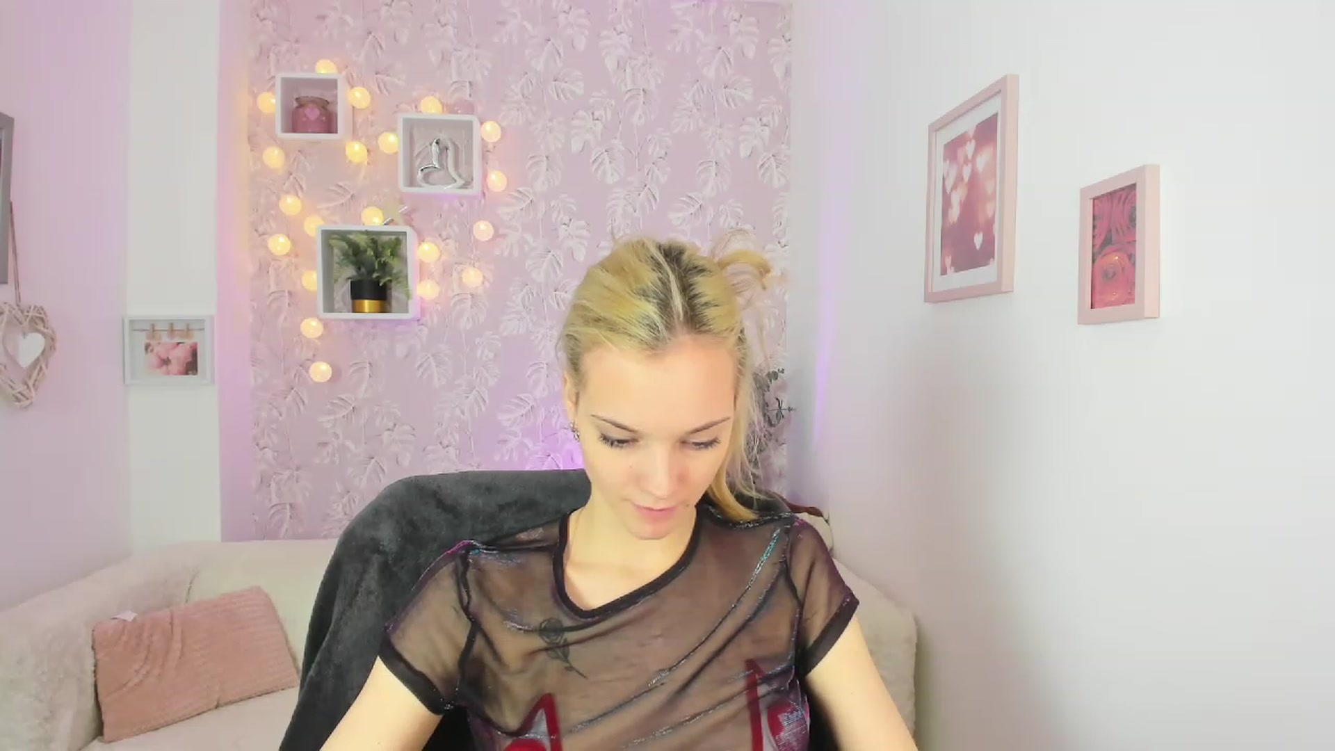Gallery image thumbnail from Lexy_Belle18's myfreecams stream on, 05/19/2023, 09:55 image 11 of 20