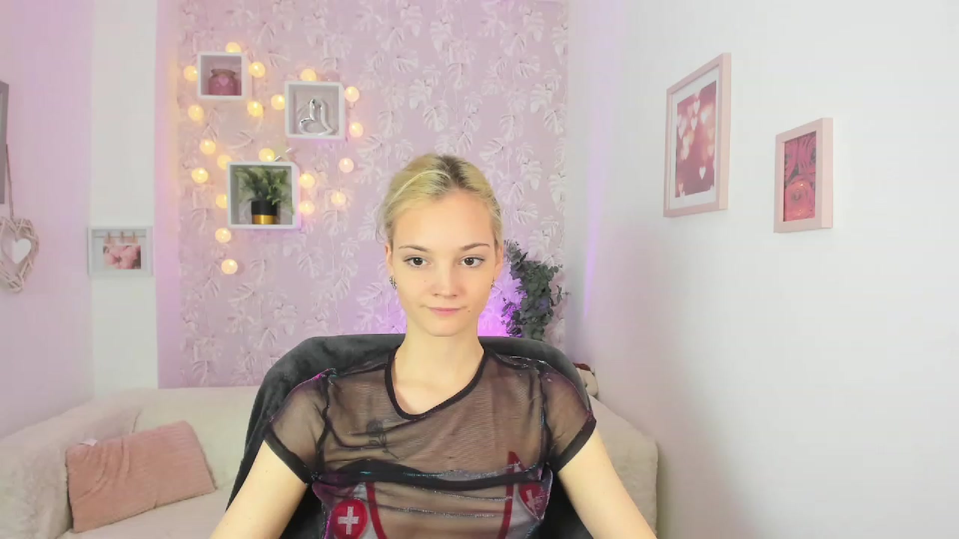 Gallery image thumbnail from Lexy_Belle18's myfreecams stream on, 05/19/2023, 09:55 image 1 of 20