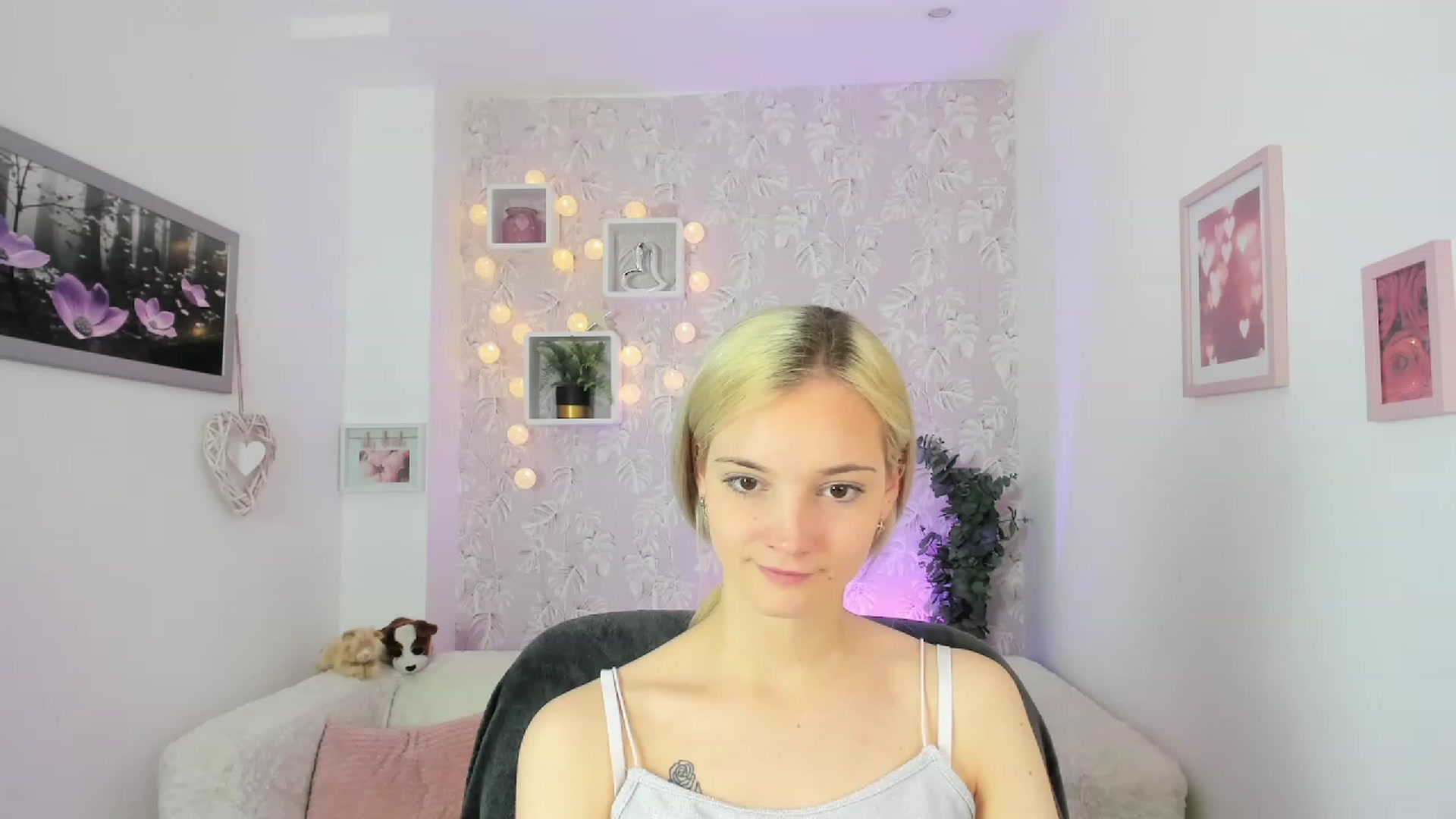 Gallery image thumbnail from Lexy_Belle18's myfreecams stream on, 05/26/2023, 09:12 image 11 of 20