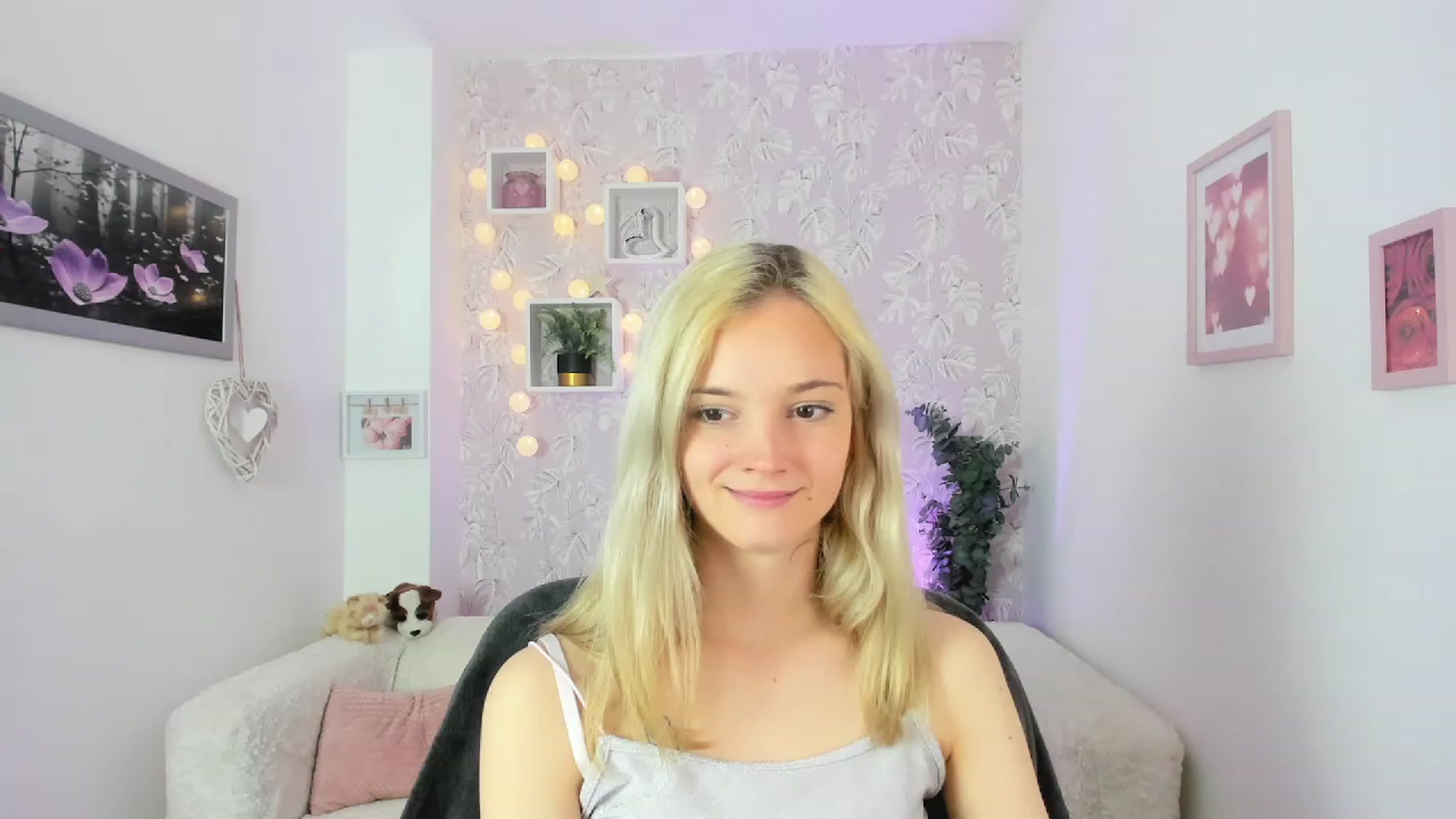 Gallery image thumbnail from Lexy_Belle18's myfreecams stream on, 05/26/2023, 09:50 image 20 of 20