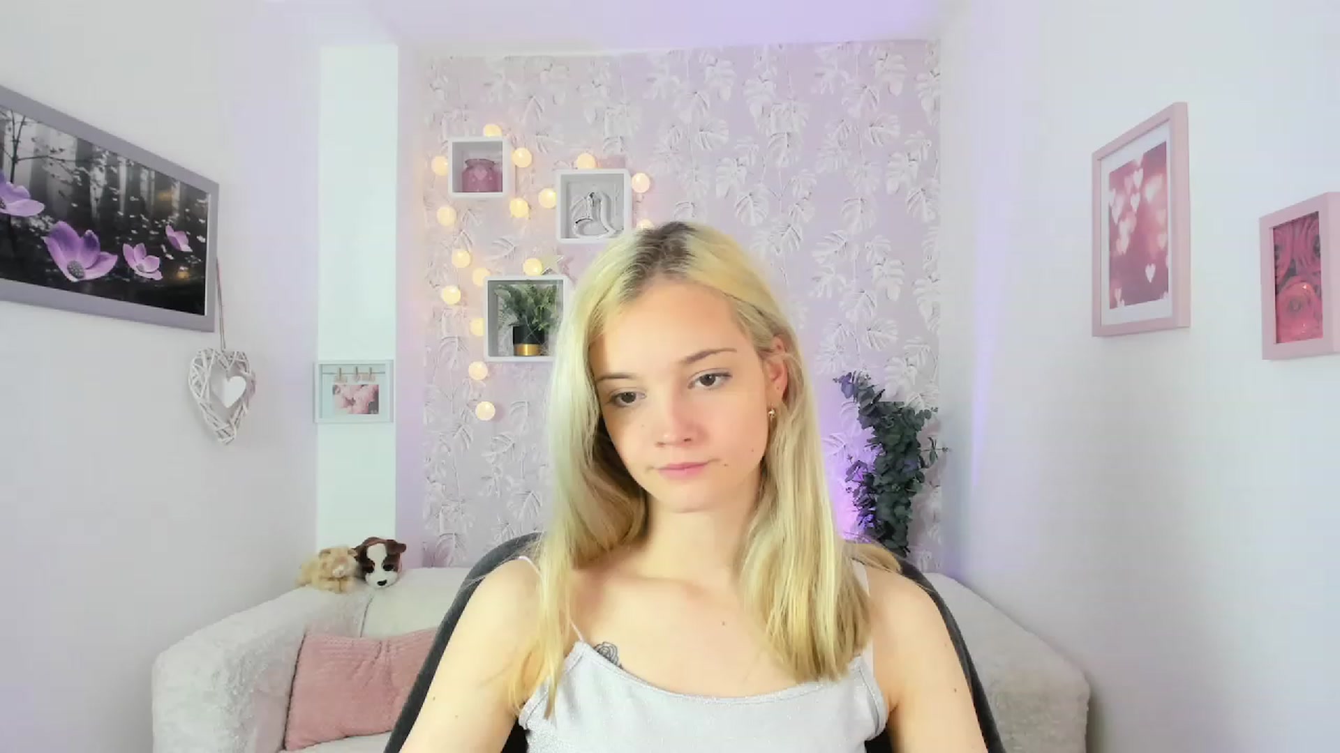 Gallery image thumbnail from Lexy_Belle18's myfreecams stream on, 05/26/2023, 09:50 image 9 of 20