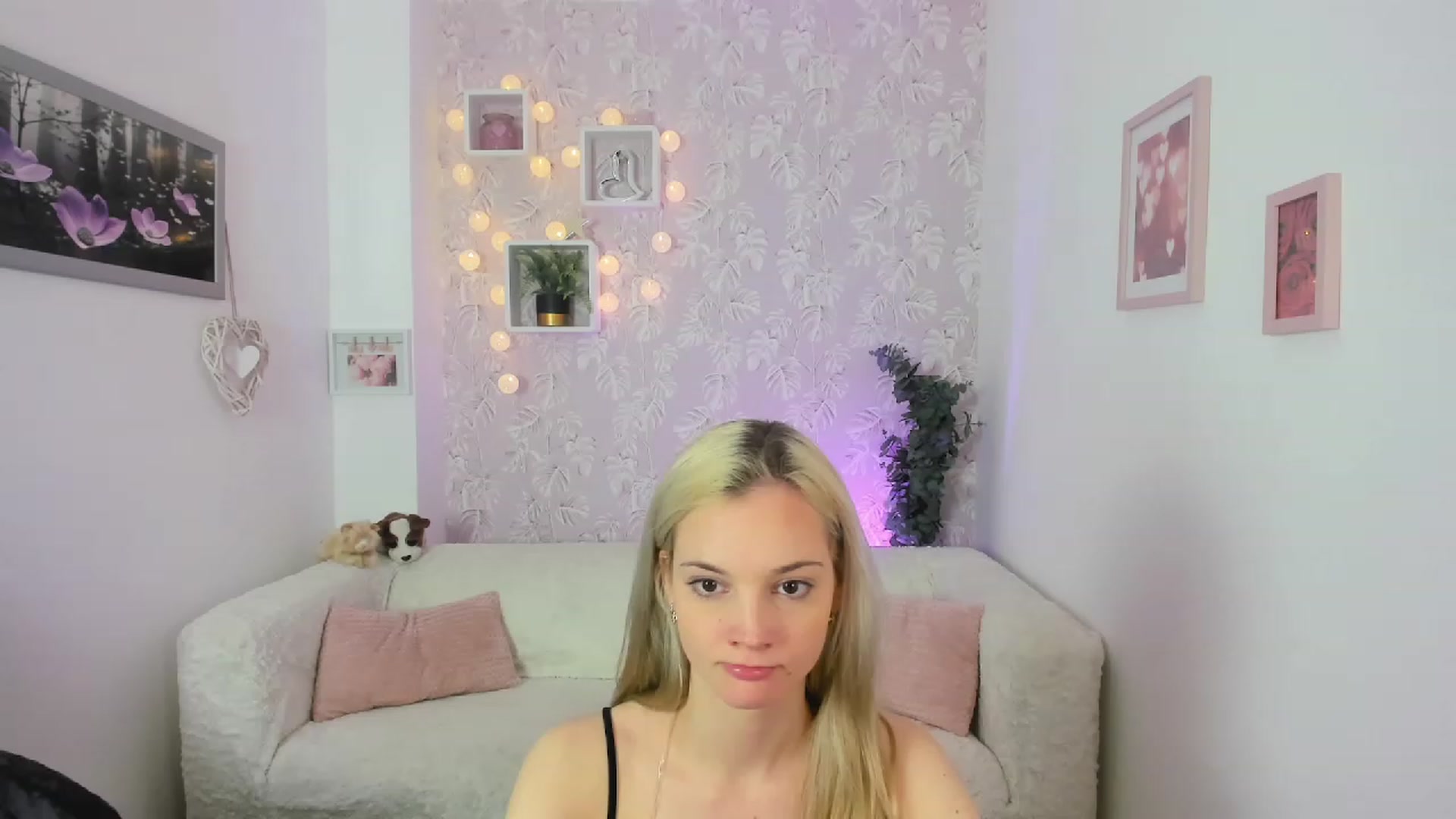Gallery image thumbnail from Lexy_Belle18's myfreecams stream on, 05/29/2023, 12:07 image 1 of 20