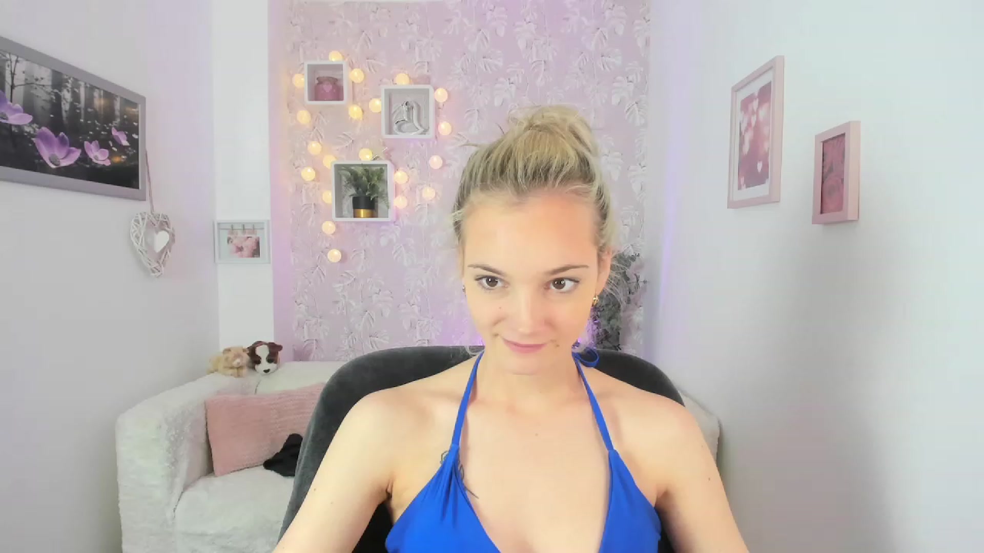 Gallery image thumbnail from Lexy_Belle18's myfreecams stream on, 06/01/2023, 10:04 image 19 of 20