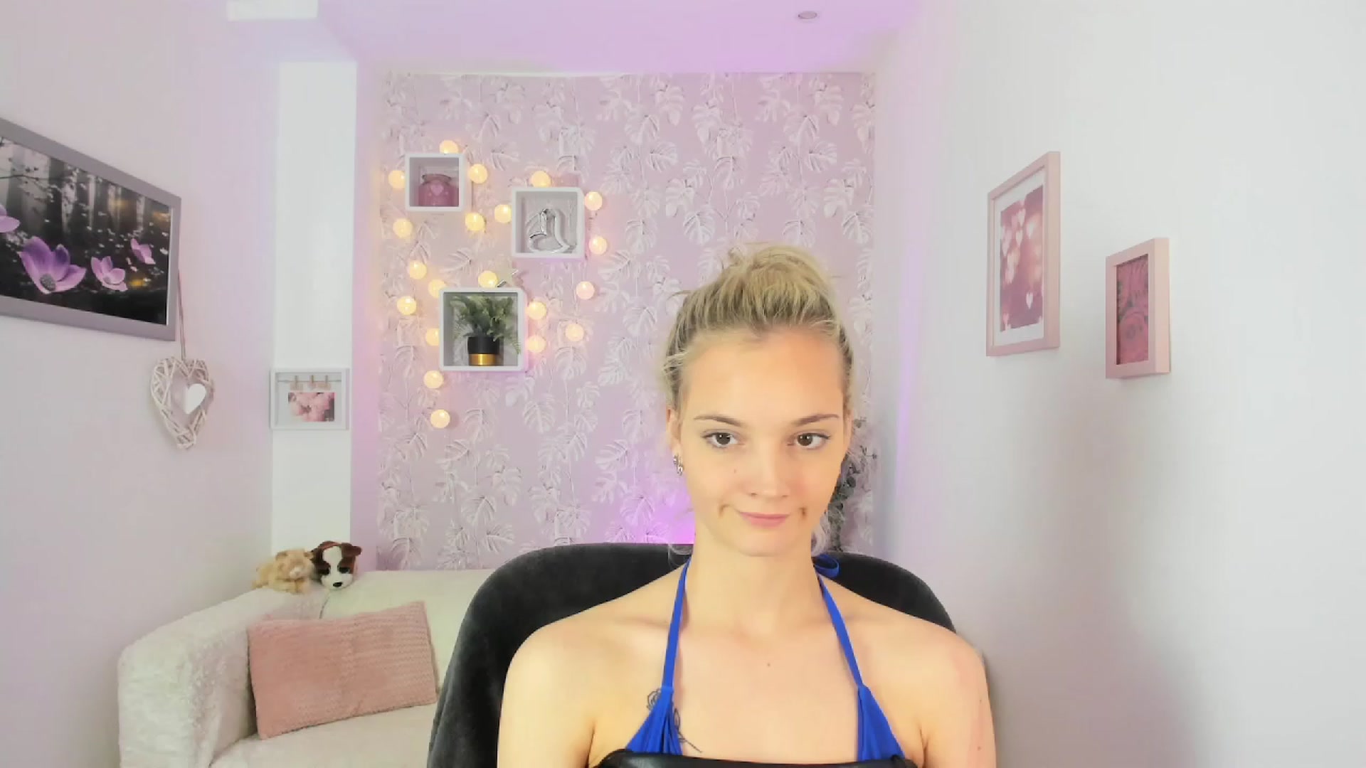 Gallery image thumbnail from Lexy_Belle18's myfreecams stream on, 06/01/2023, 10:04 image 17 of 20