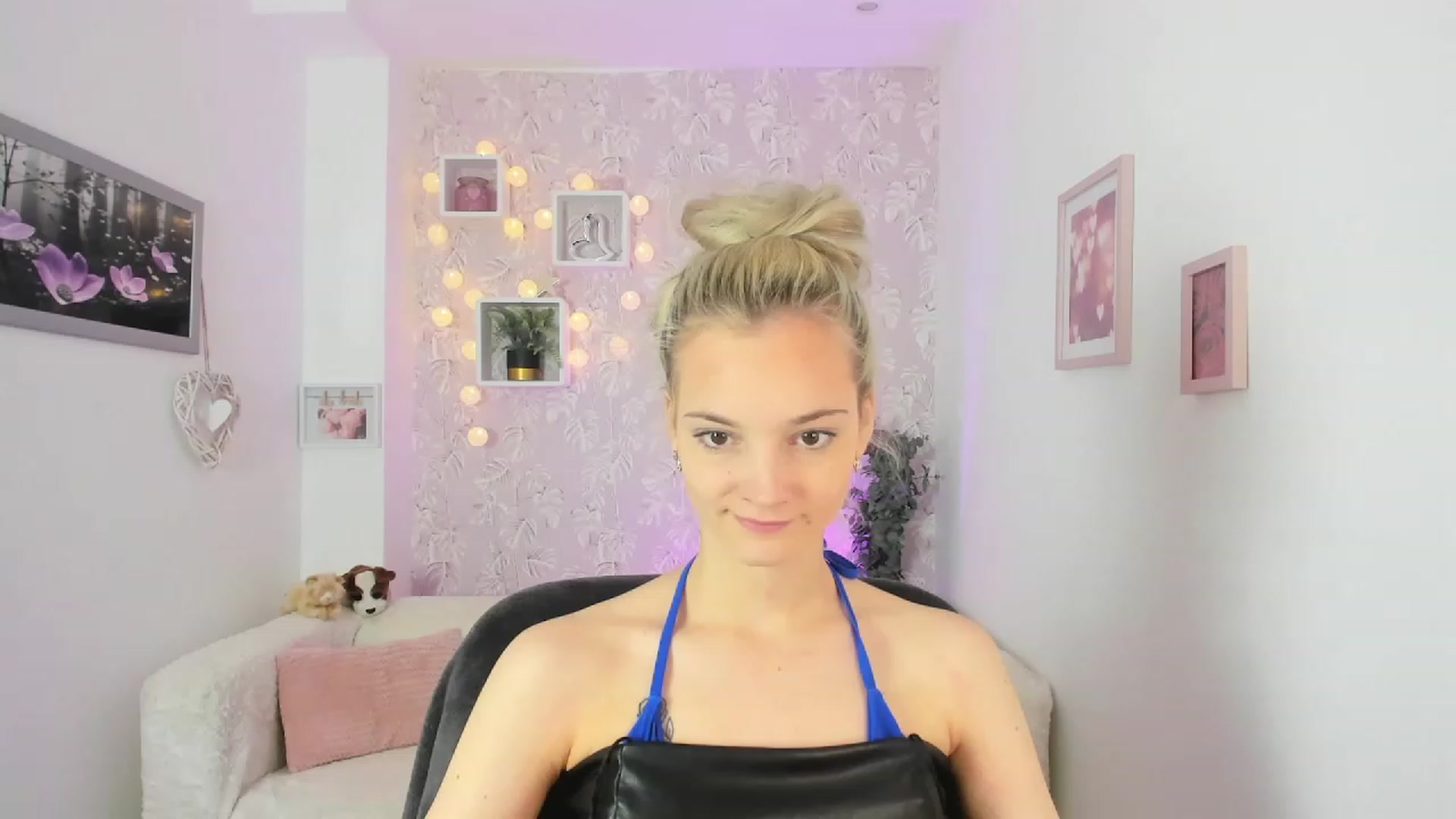 Gallery image thumbnail from Lexy_Belle18's myfreecams stream on, 06/01/2023, 10:04 image 5 of 20