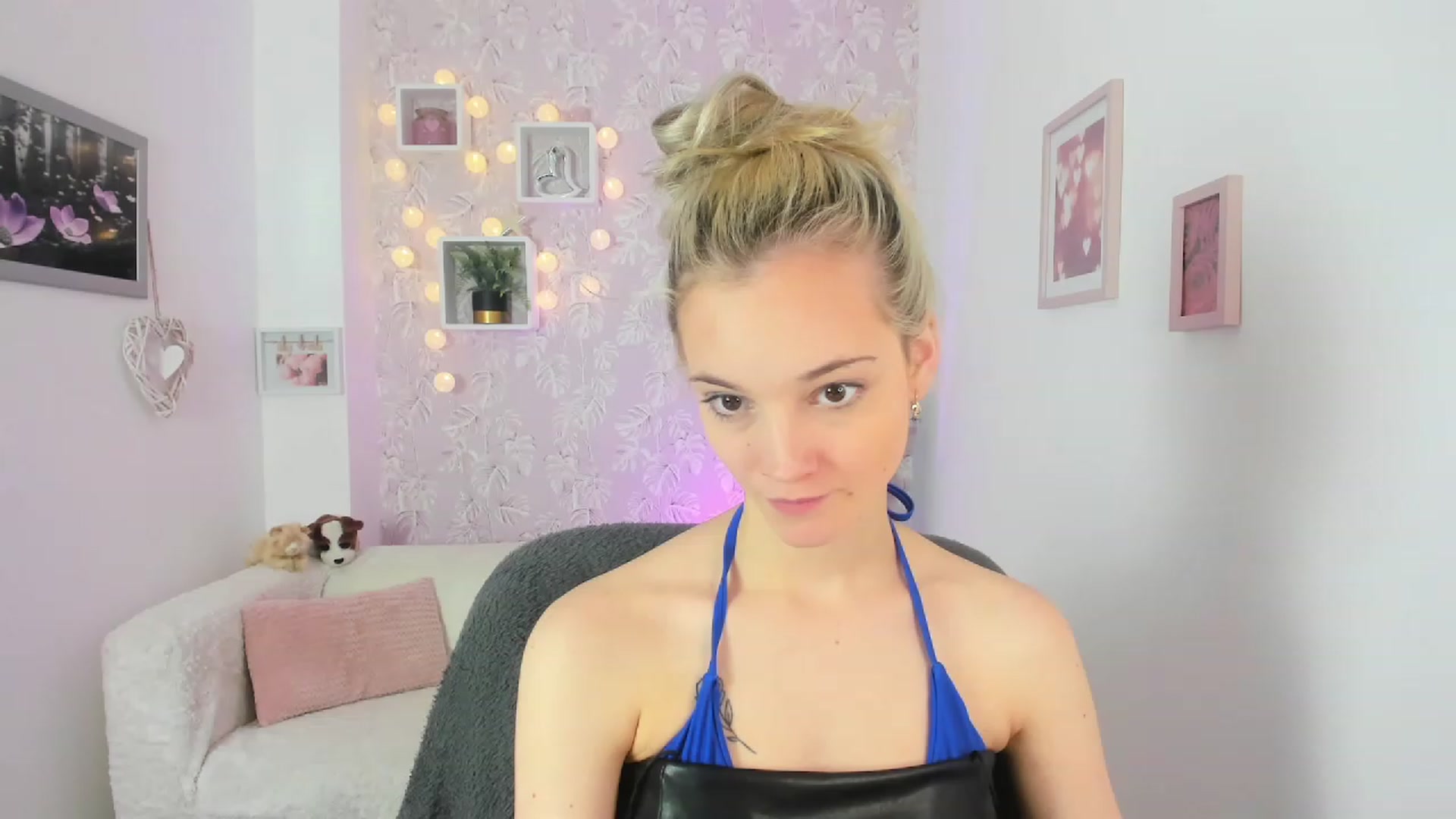 Gallery image thumbnail from Lexy_Belle18's myfreecams stream on, 06/01/2023, 12:02 image 4 of 20