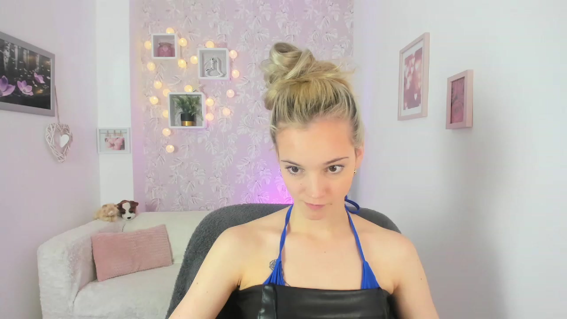 Gallery image thumbnail from Lexy_Belle18's myfreecams stream on, 06/01/2023, 12:02 image 2 of 20