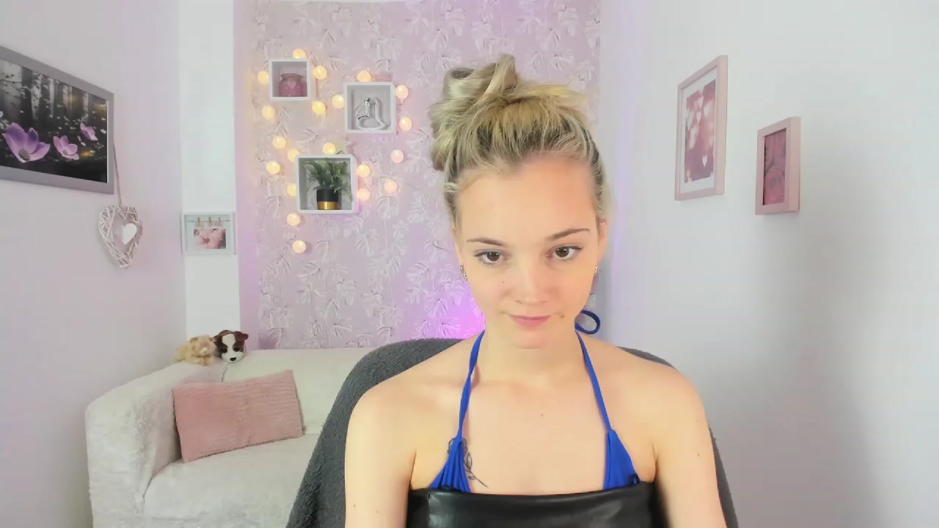 Gallery image thumbnail from Lexy_Belle18's myfreecams stream on, 06/01/2023, 12:02 image 6 of 20